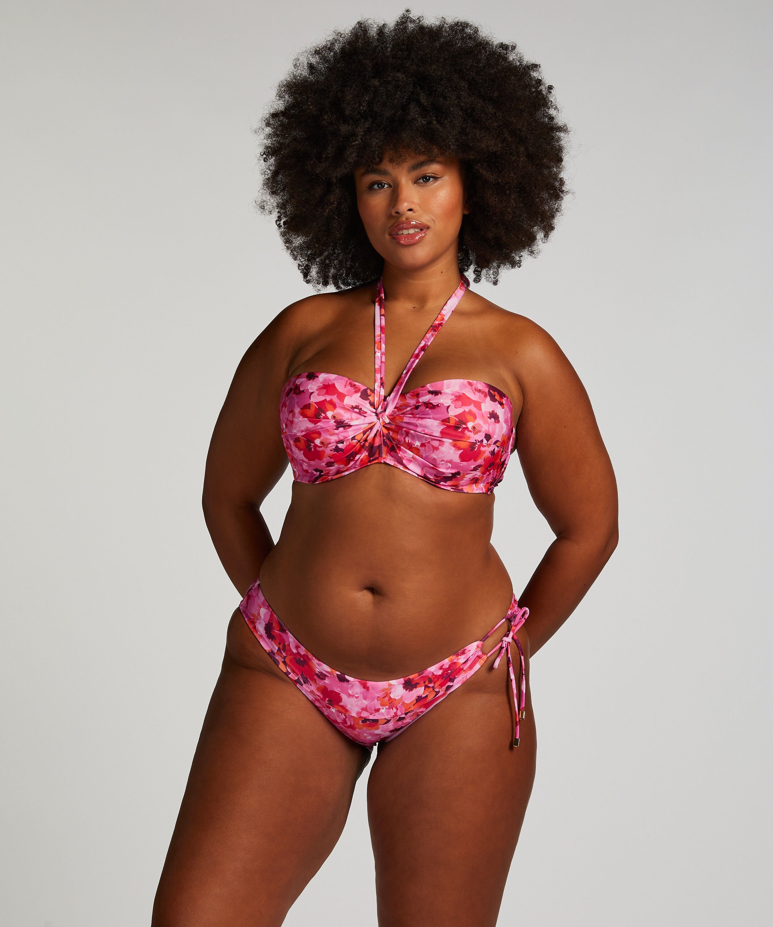Bikinitop Floral Cup E +