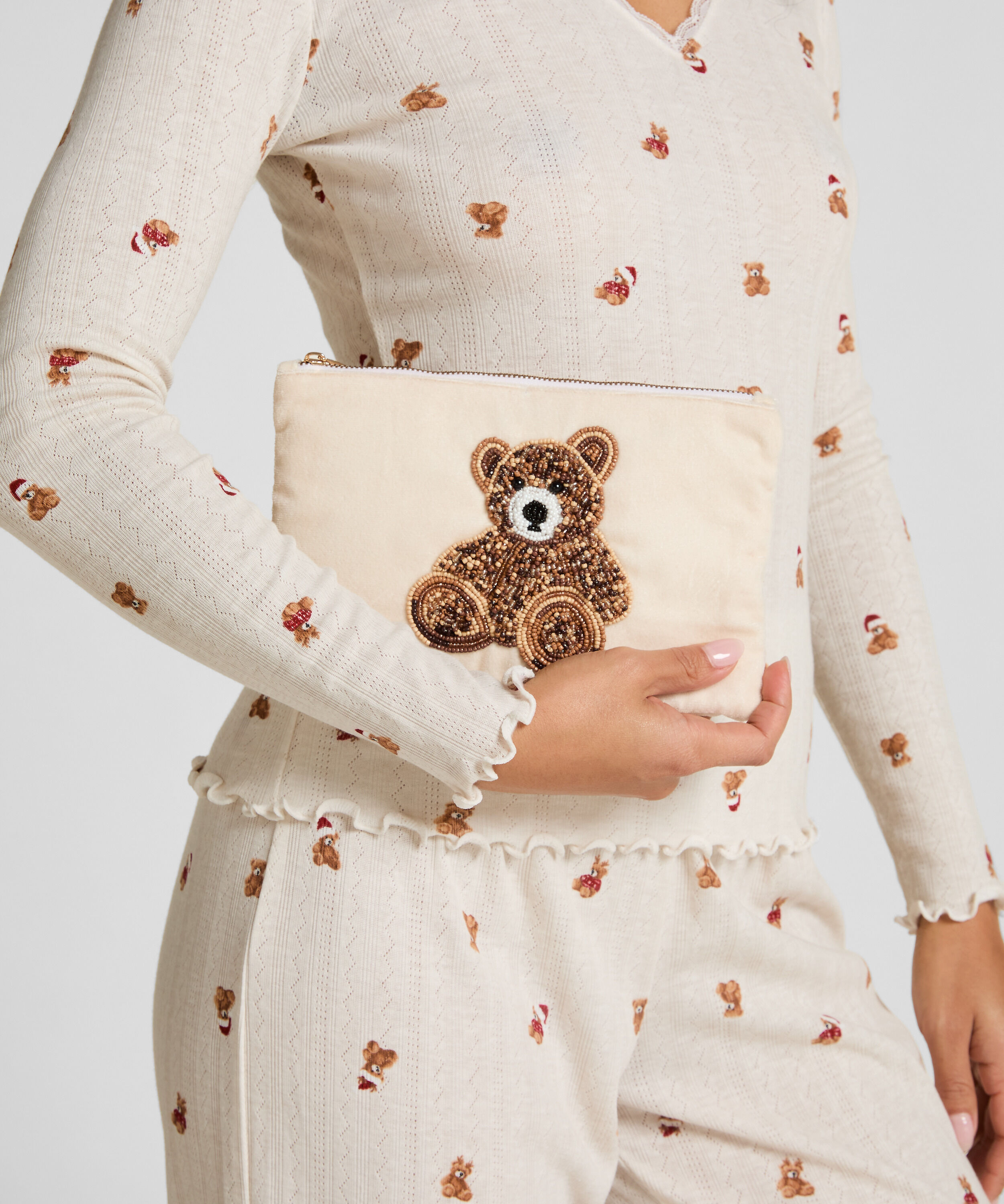 Tasje met kraaltjes en berenmotief, Beige