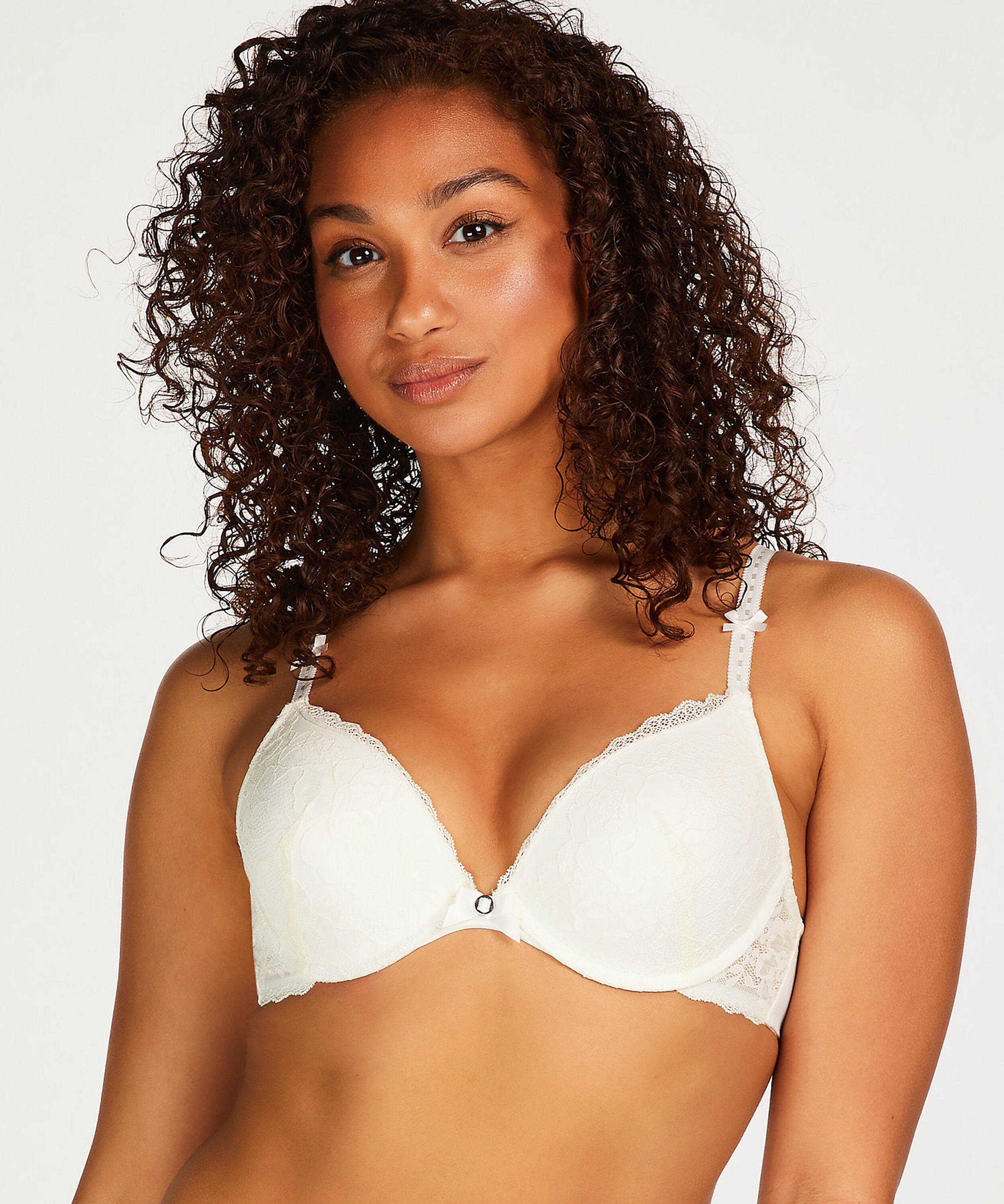 Voorgevormde push-up beugel bh Maya, Wit