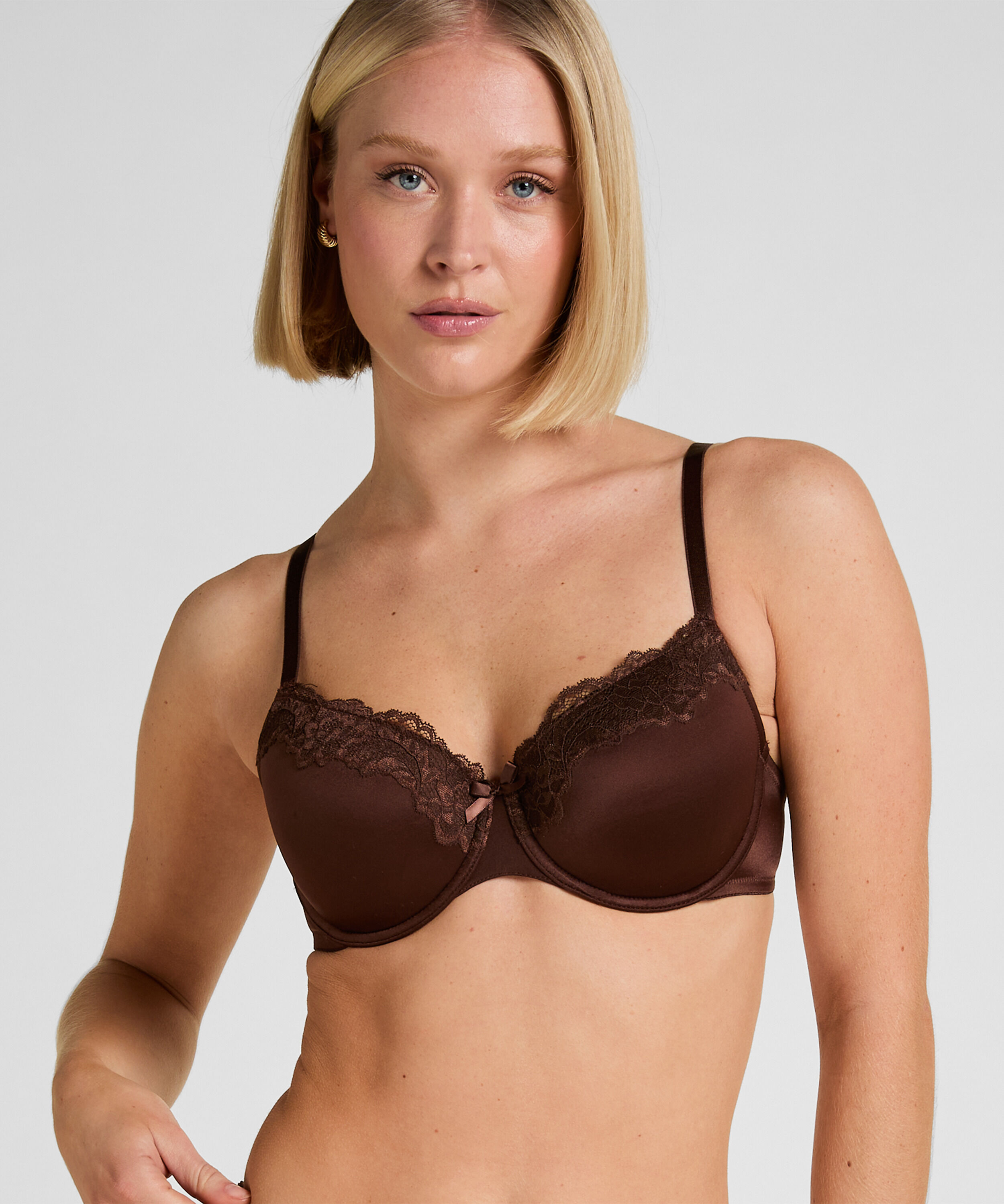 Voorgevormde beugel bh Lace & Shine, Bruin Voorgevormde beugel bh Lace & Shine, Bruin