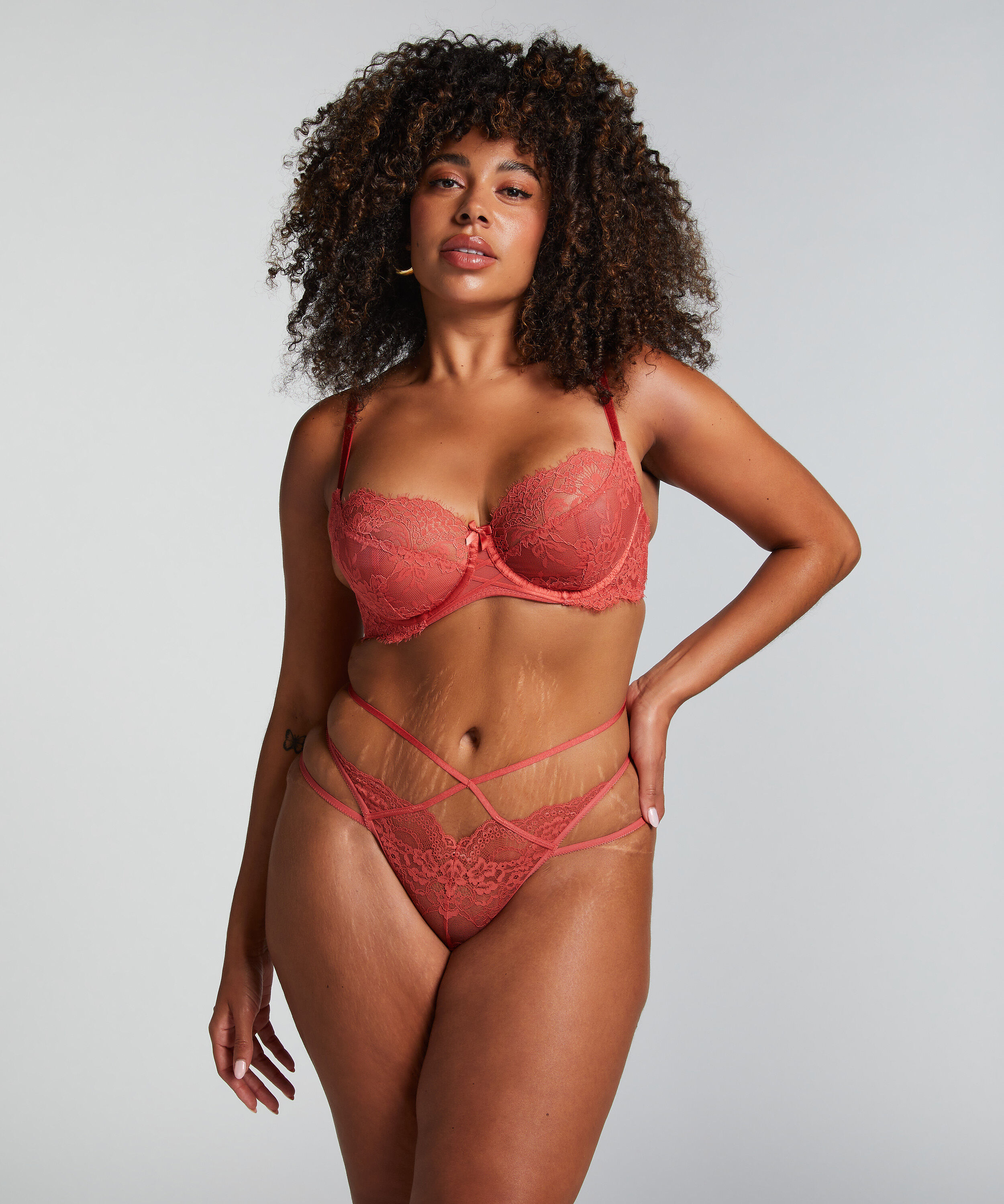 String Amala, Rood