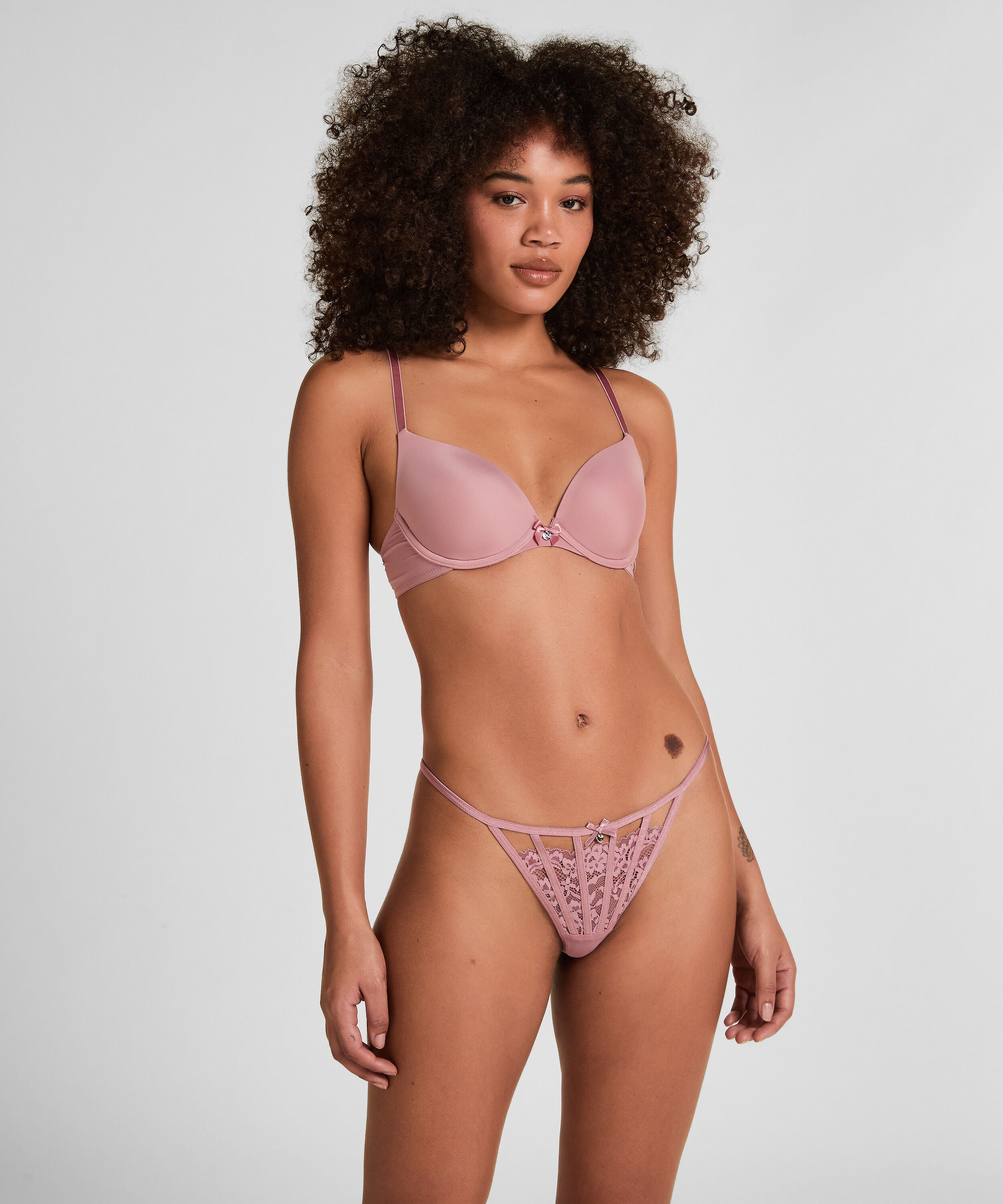 Tanga Maxime, Roze