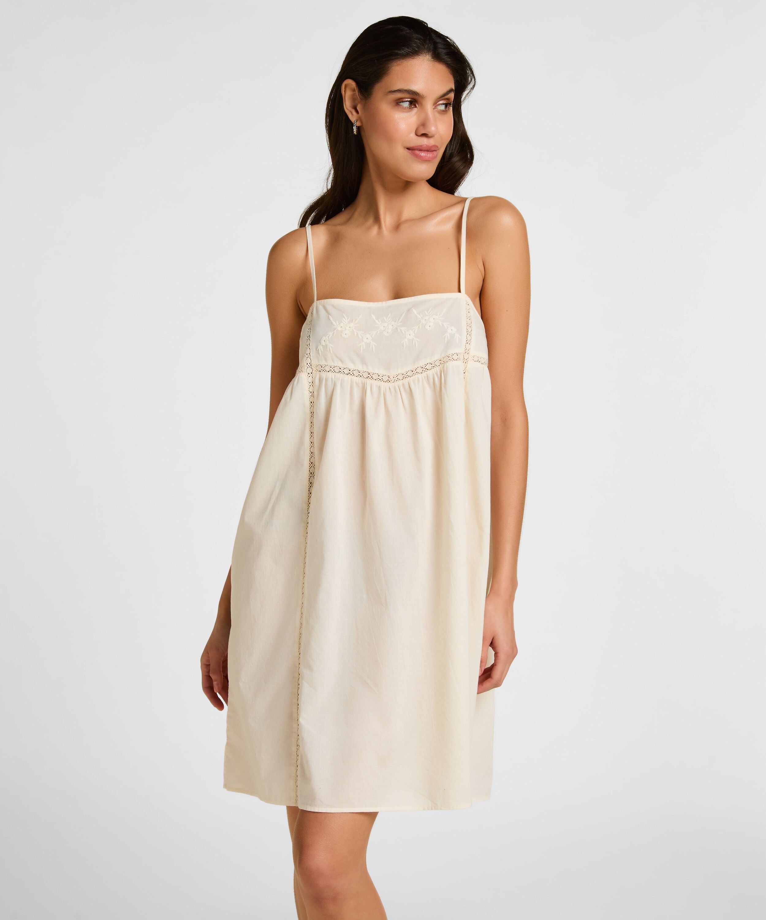 Slipdress Embroidery, Wit
