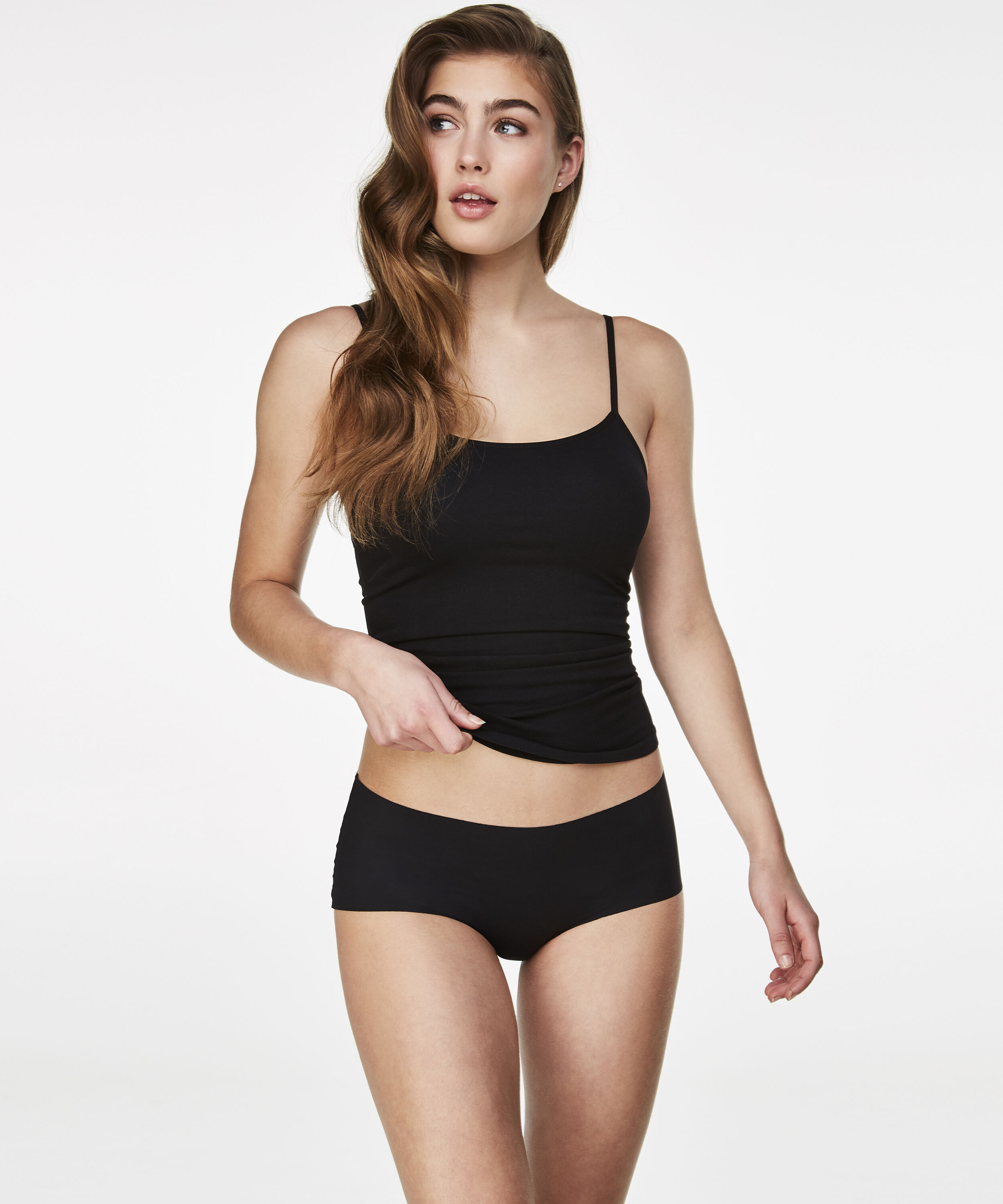 Invisible Short, Zwart