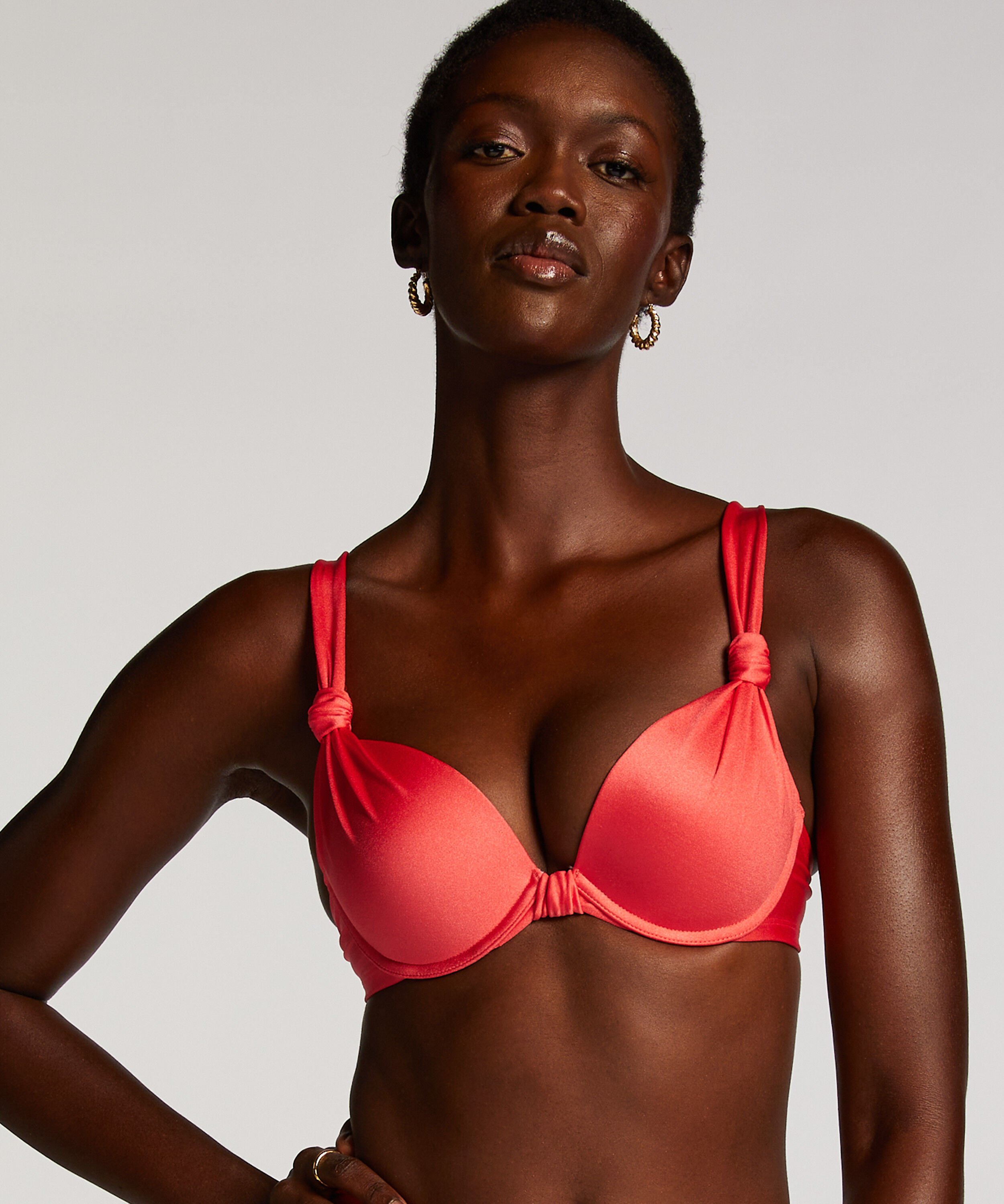 Voorgevormde push-up beugel bikinitop Luxe Cup A - E, Rood Voorgevormde push-up beugel bikinitop Luxe Cup A - E, Rood