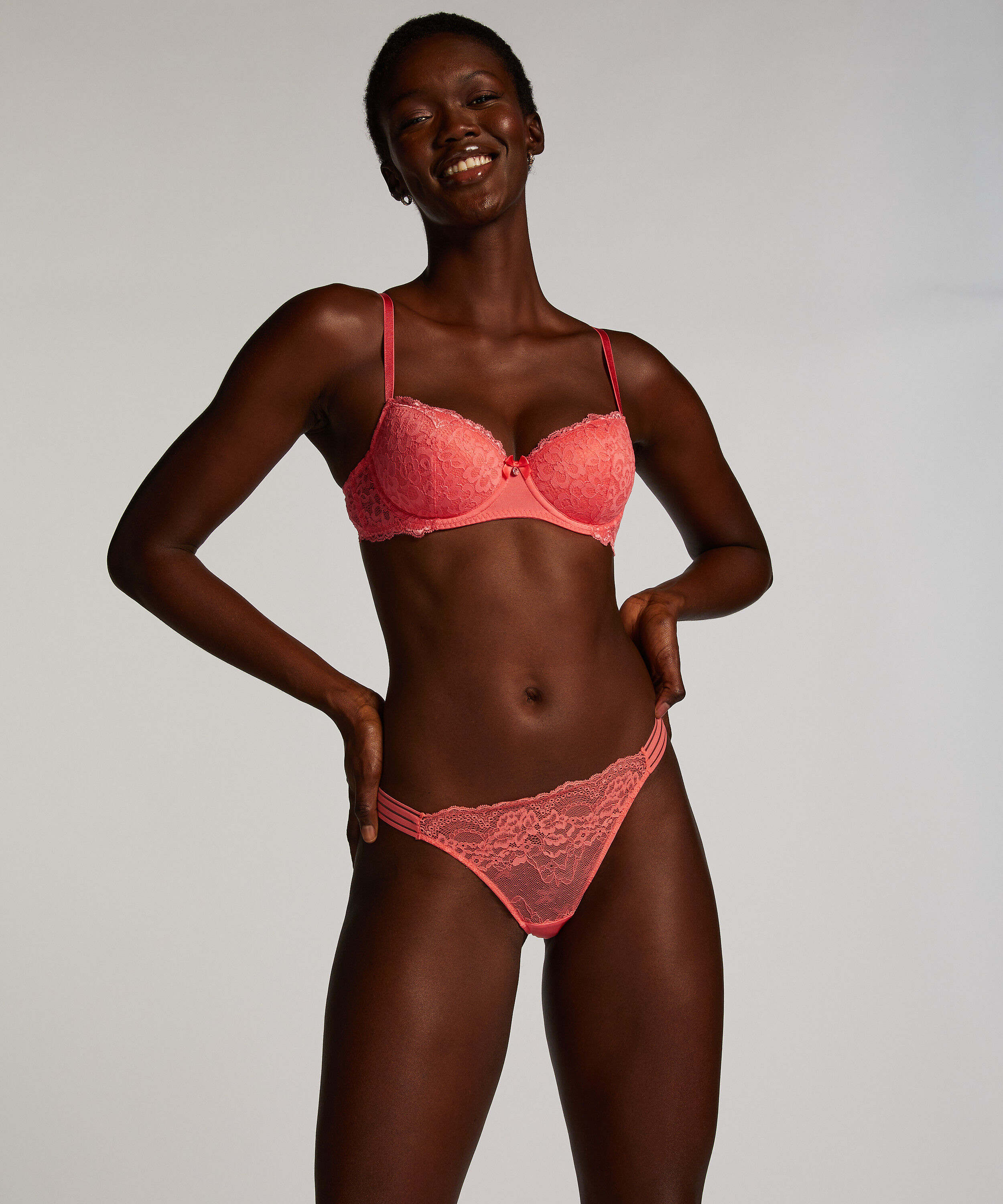 String Sully, Roze String Sully, Roze