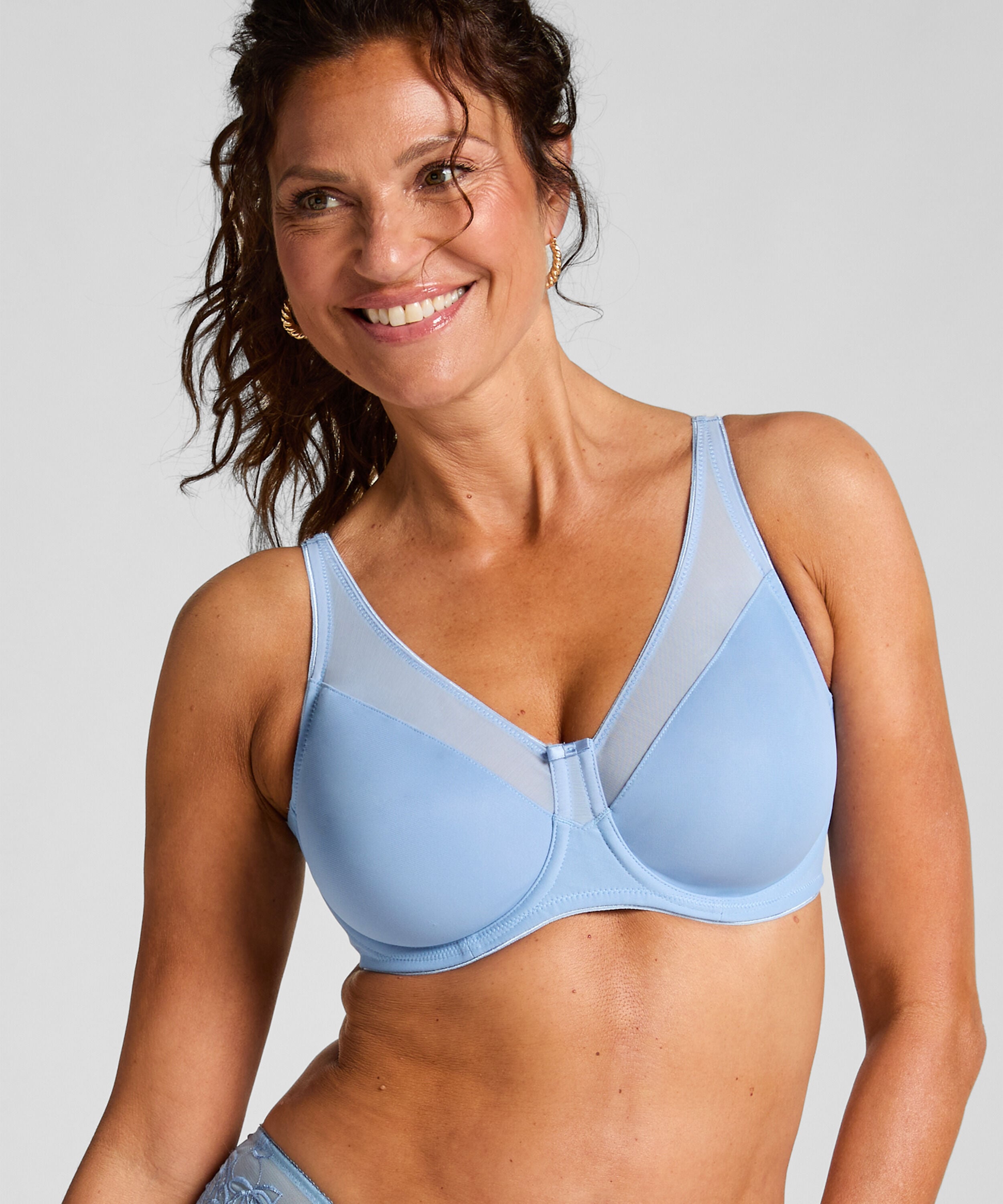 Niet-voorgevormde minimizer beugel bh Nina, Blauw Niet-voorgevormde minimizer beugel bh Nina, Blauw