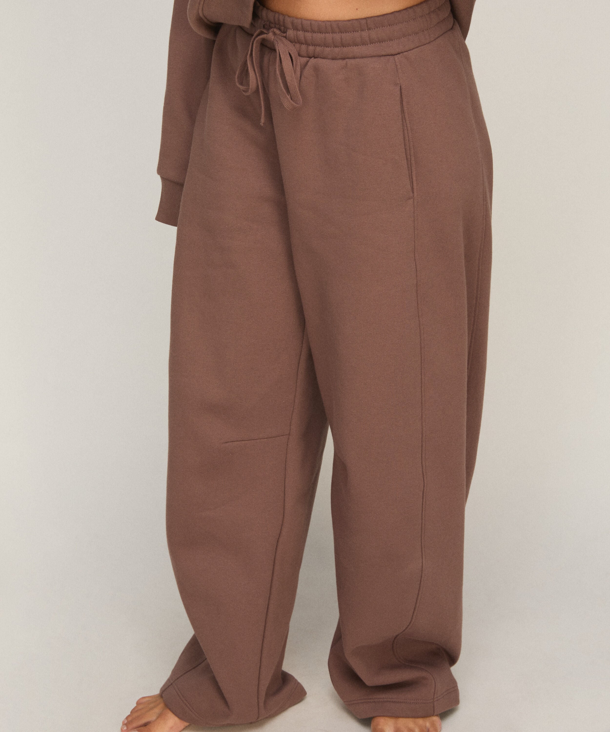 Barrel Joggingbroek van Sweat Stof, Bruin Barrel Joggingbroek van Sweat Stof, Bruin