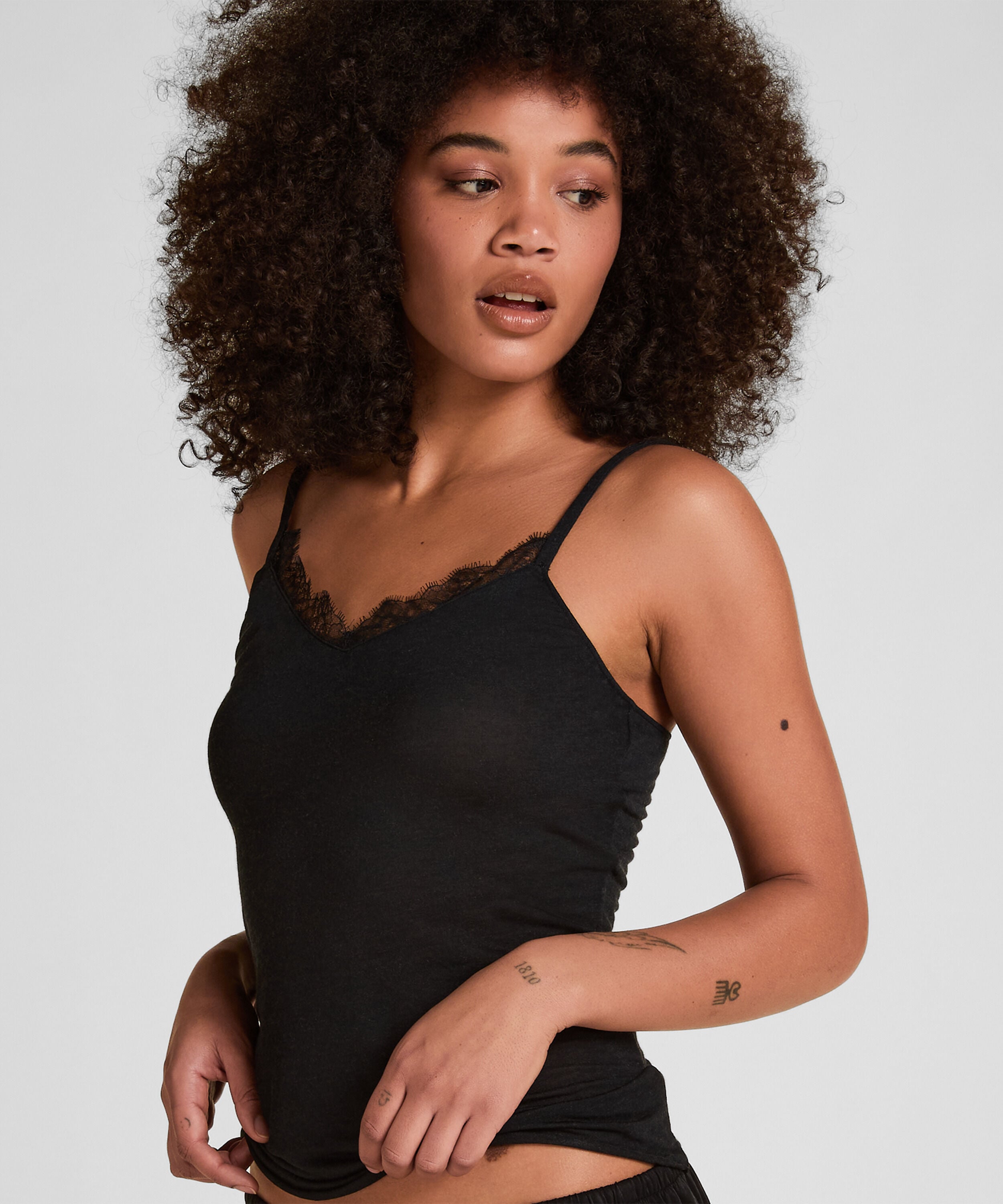 super soft Kant V-Neck cami met Cashmere, Zwart