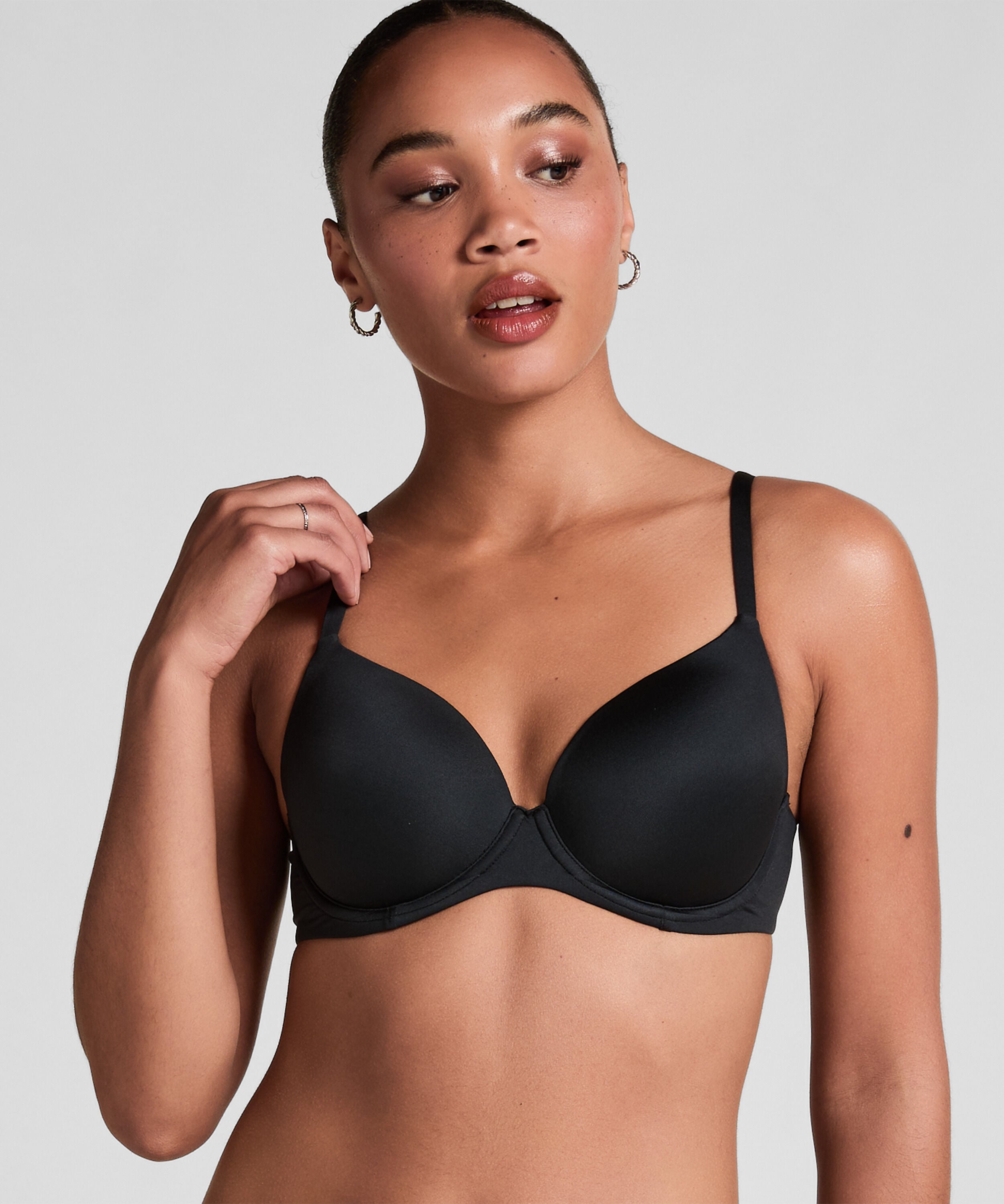 Voorgevormde beugel bh Super Soft, Zwart Voorgevormde beugel bh Super Soft, Zwart