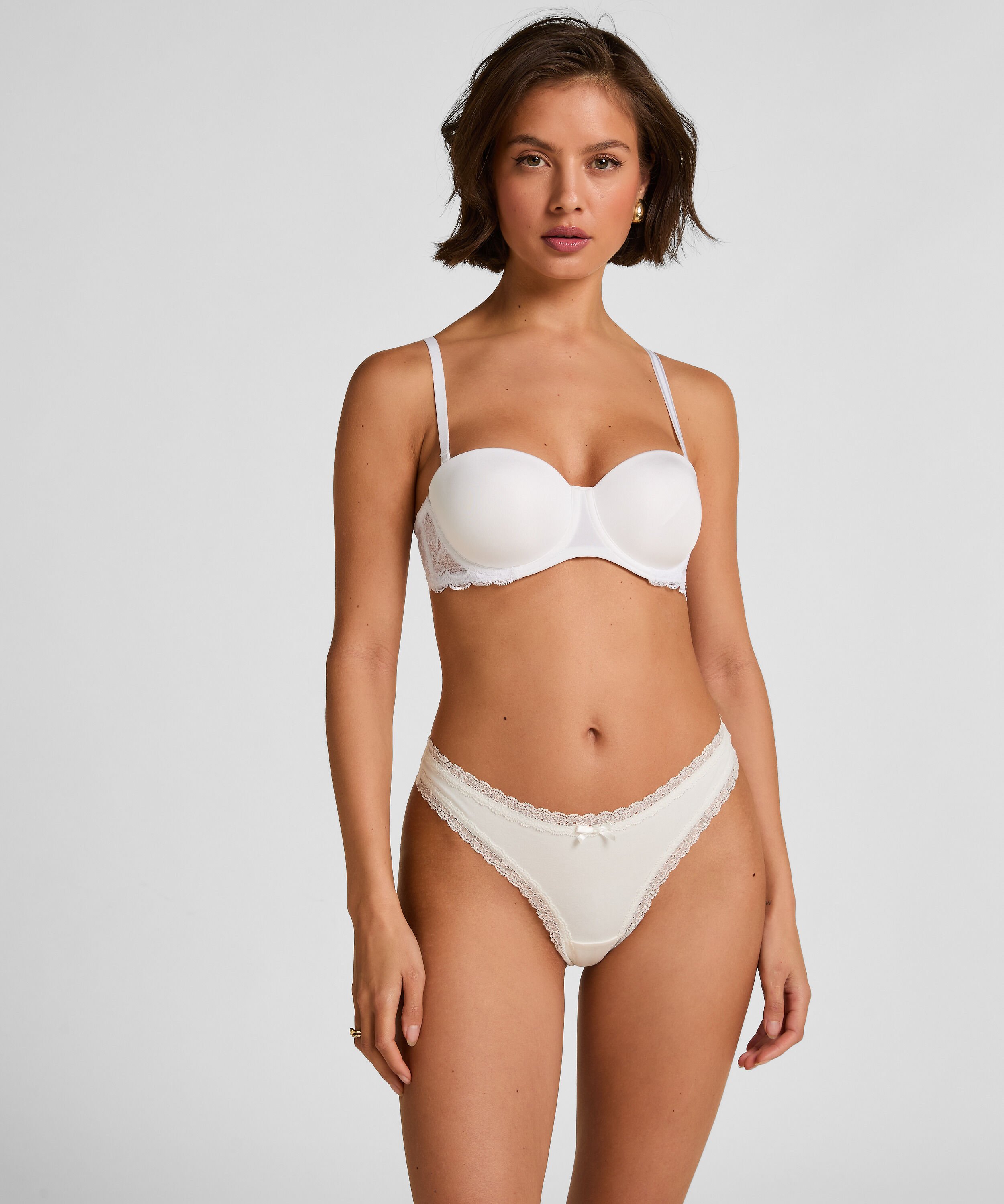 String Georgia, Wit String Georgia, Wit