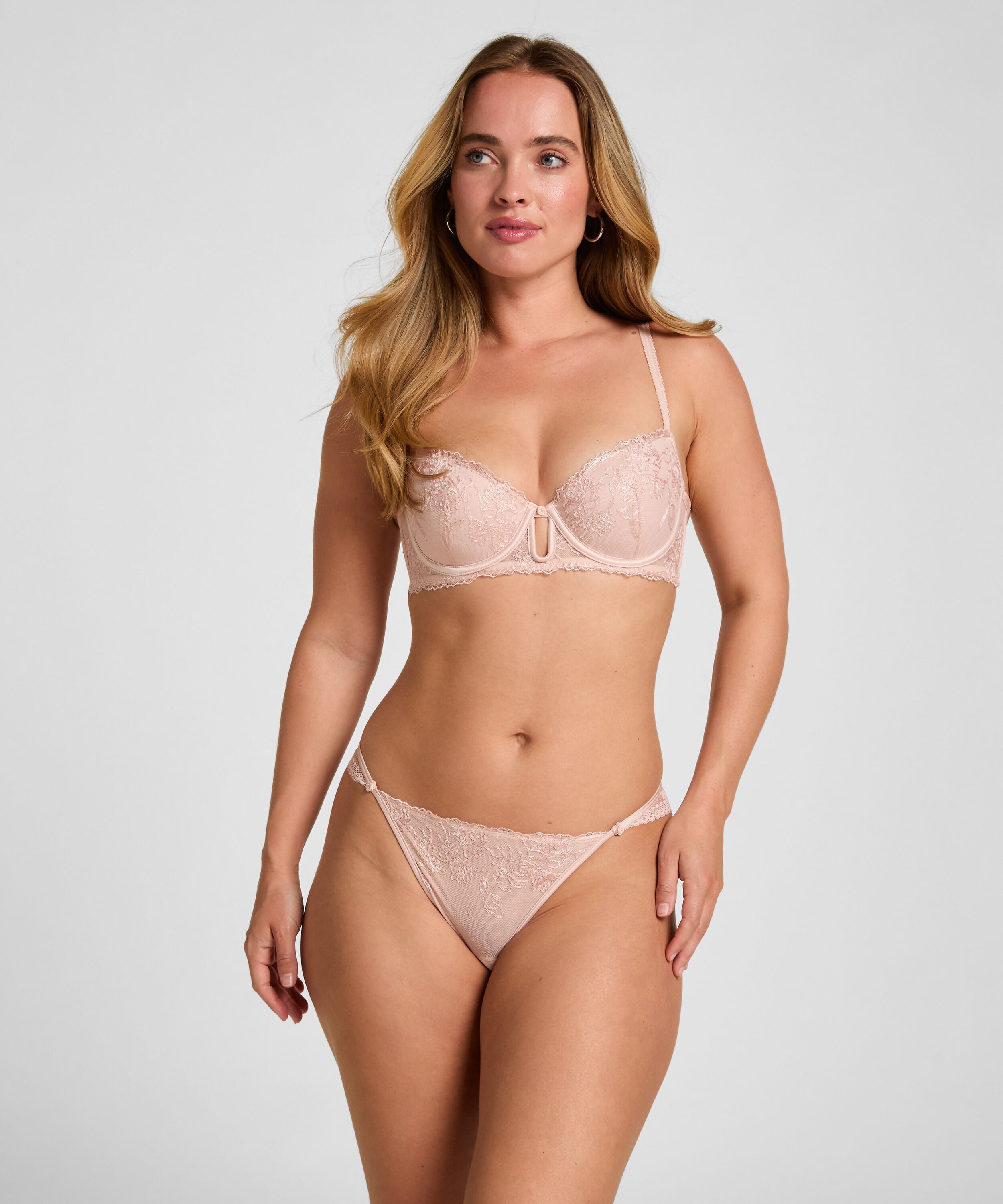 Brazilian Nola, Roze Brazilian Nola, Roze