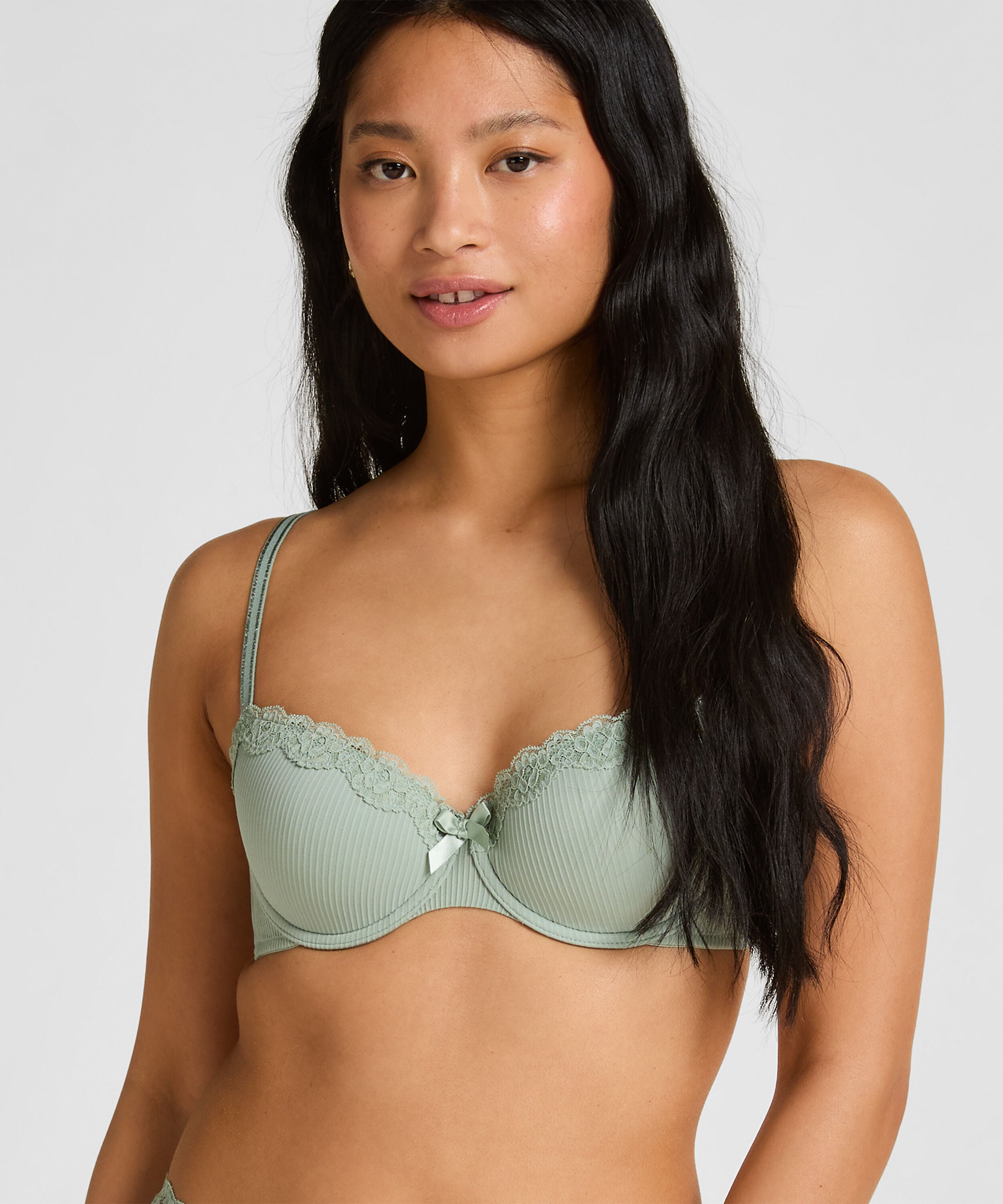 Voorgevormde beugel bh Lola