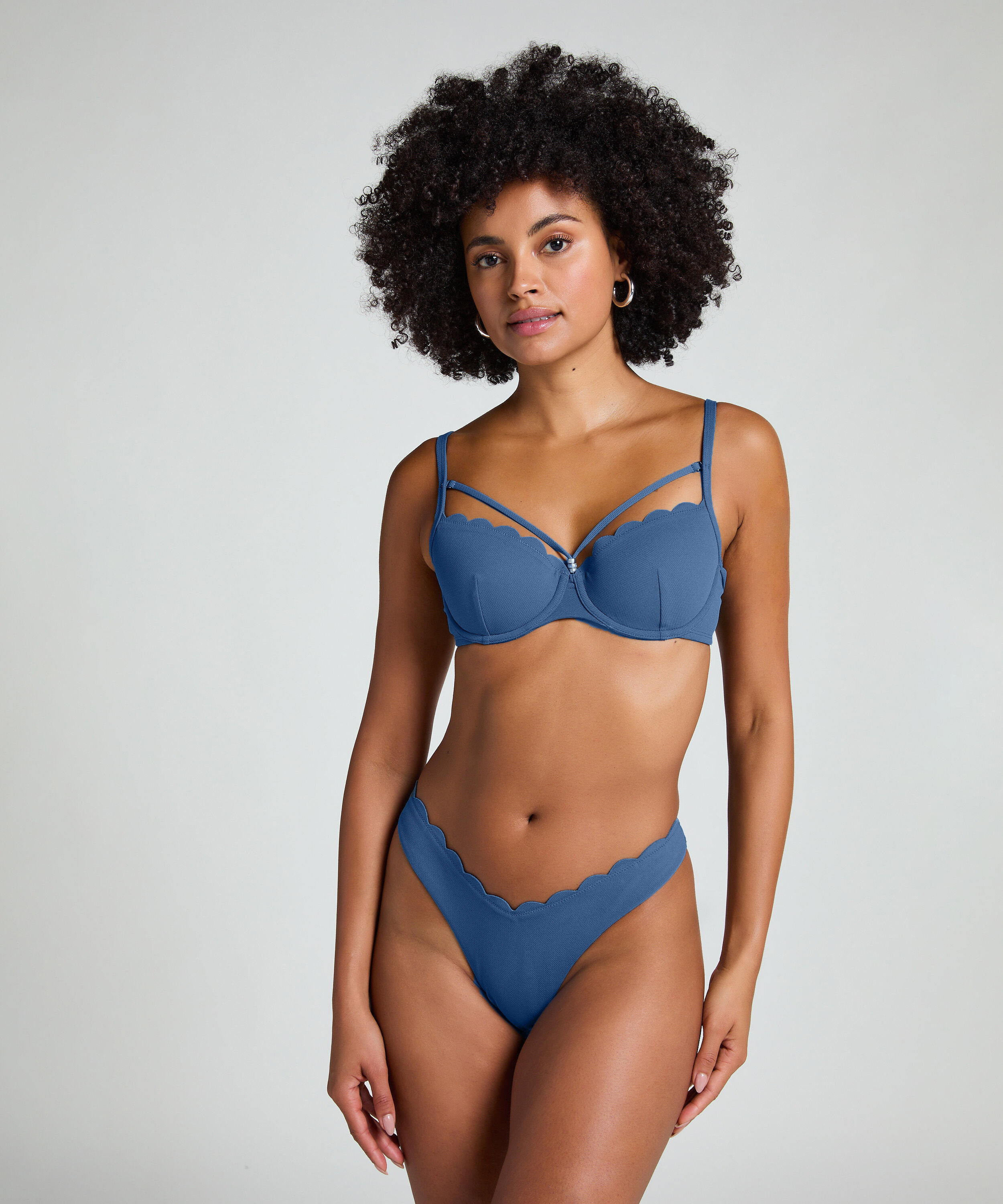 Voorgevormde beugel bikinitop Scallop