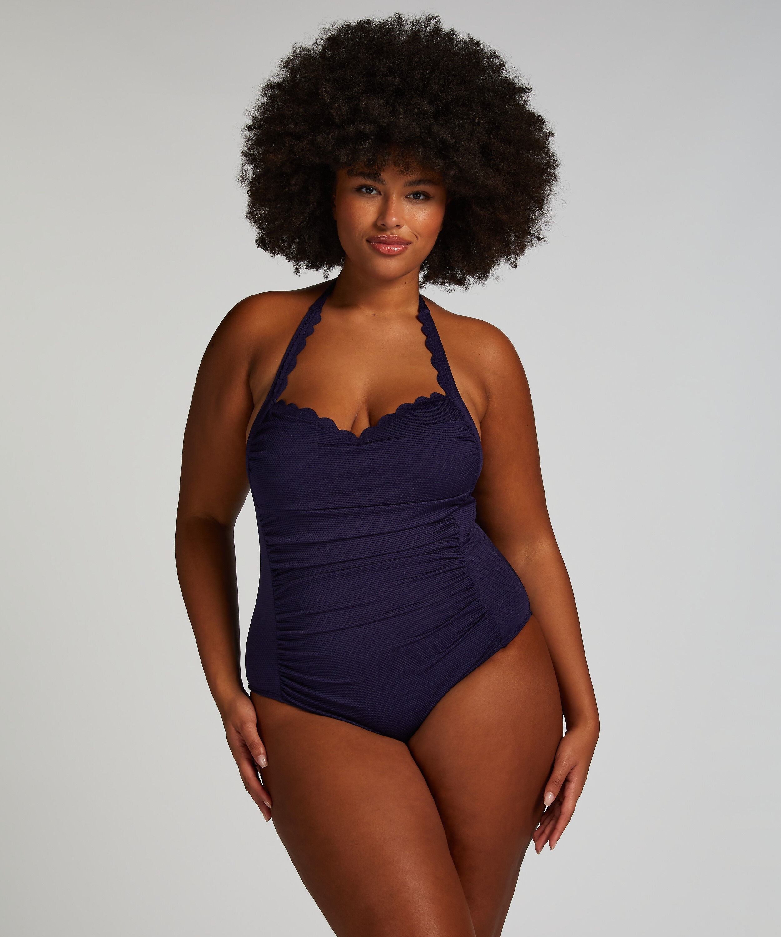 Badpak Shaping Halter Scallop