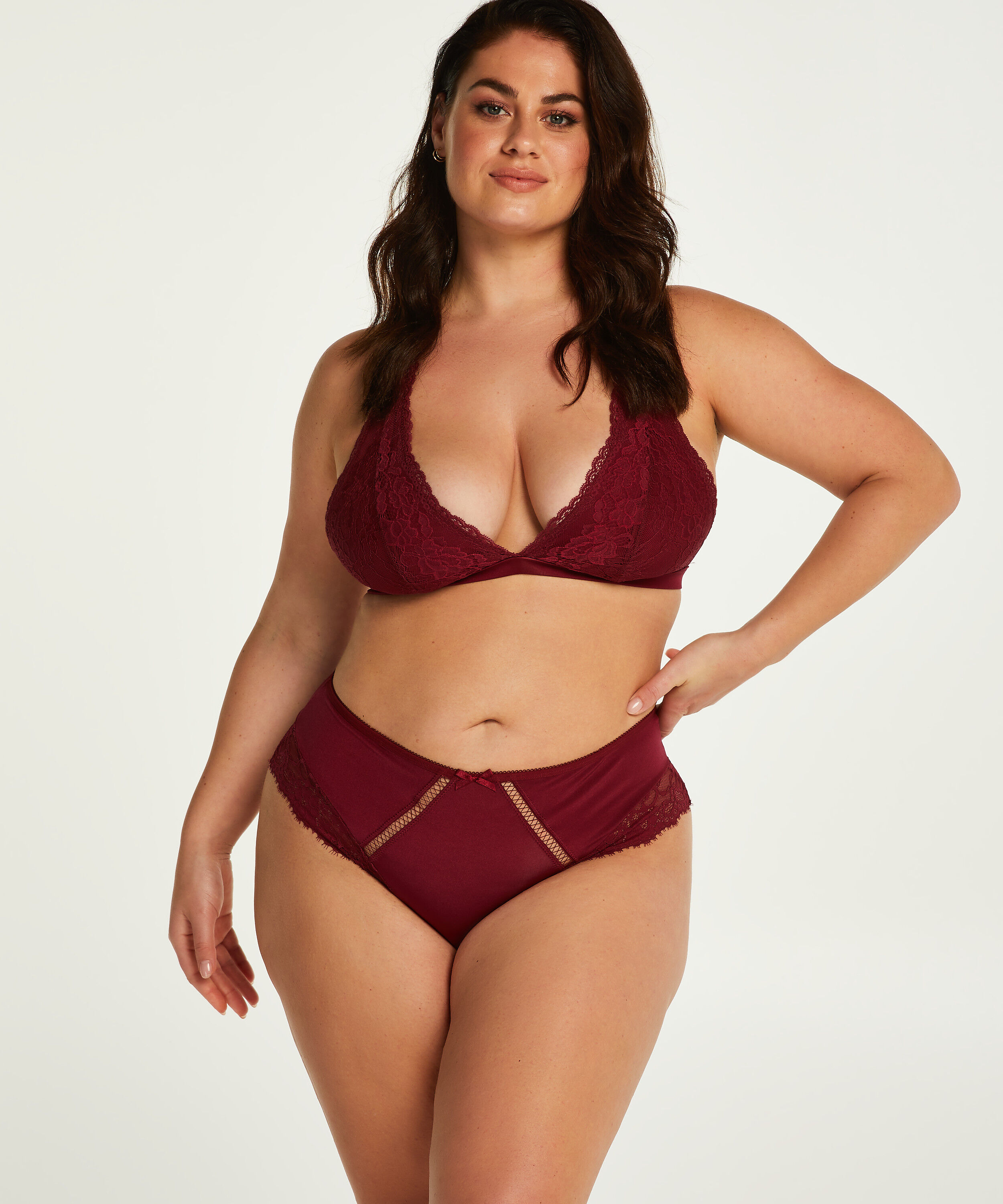 Brazilian Yvenne Curvy, Rood Brazilian Yvenne Curvy, Rood