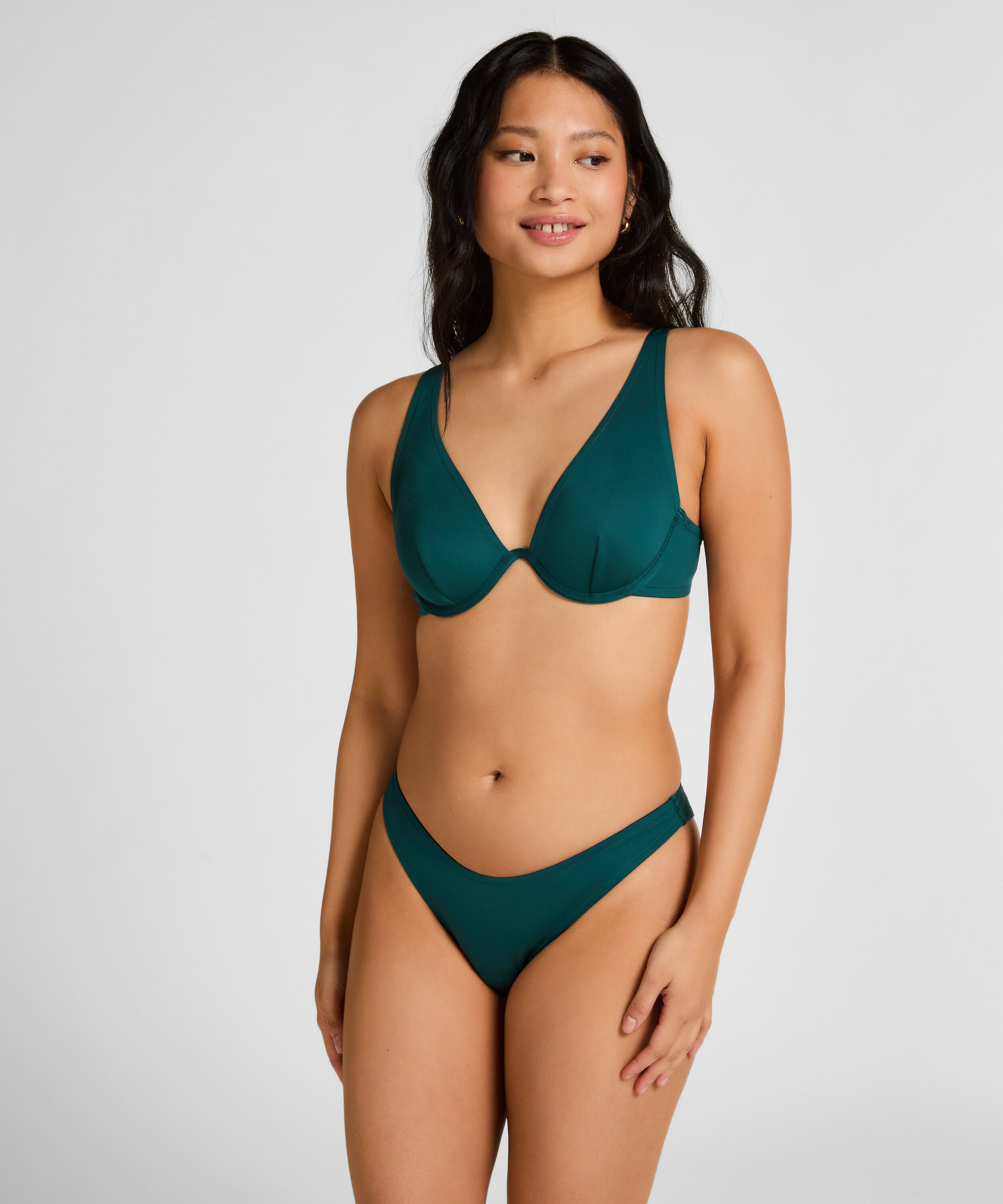 Hoog uitgesneden neopreen bikinibroekje