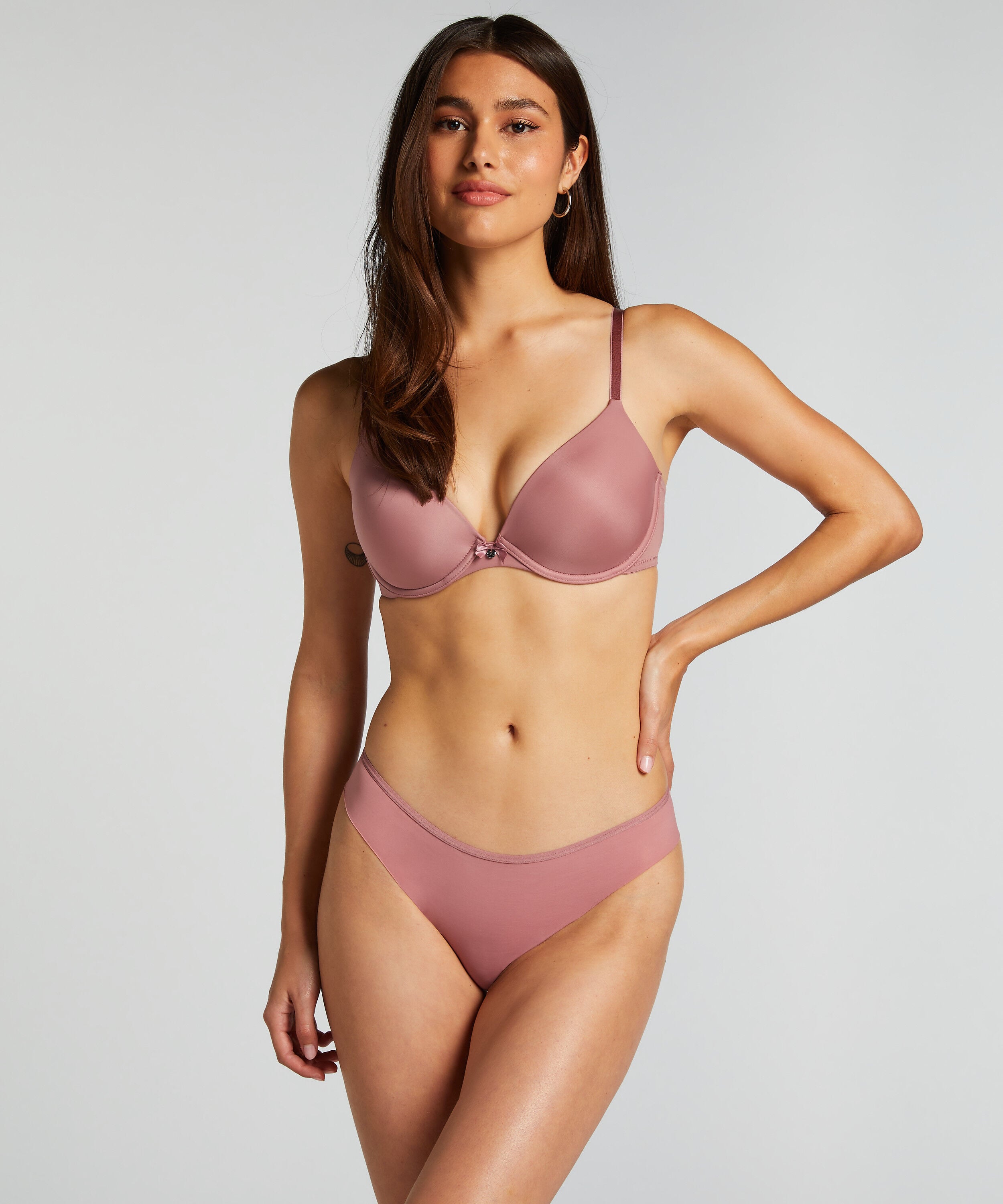 Invisible brazilian Lace Back, Roze