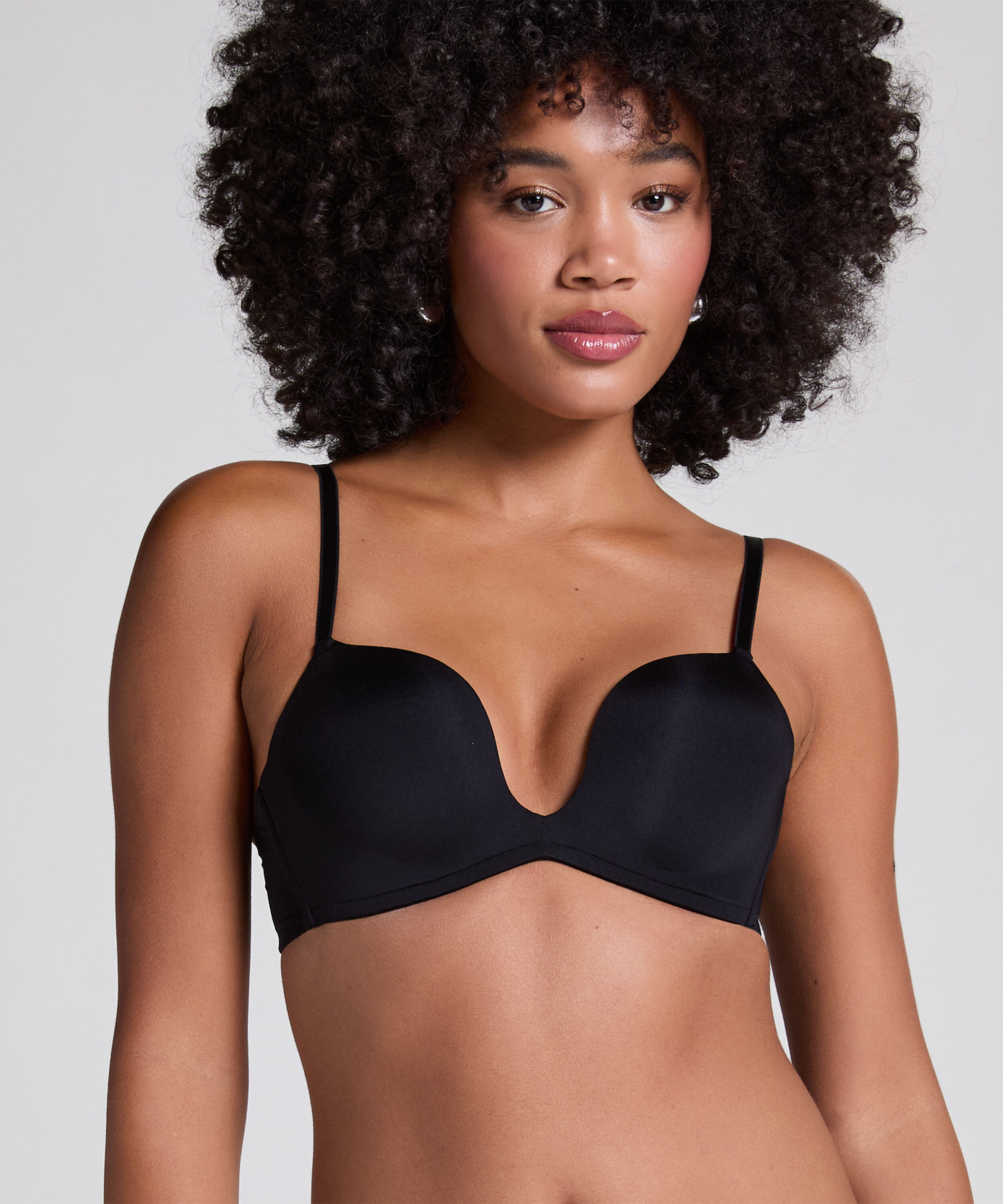 Voorgevormde push-up beugel bh Deep-V, Zwart Voorgevormde push-up beugel bh Deep-V, Zwart