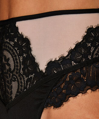 Hoge brazilian Bella, Zwart