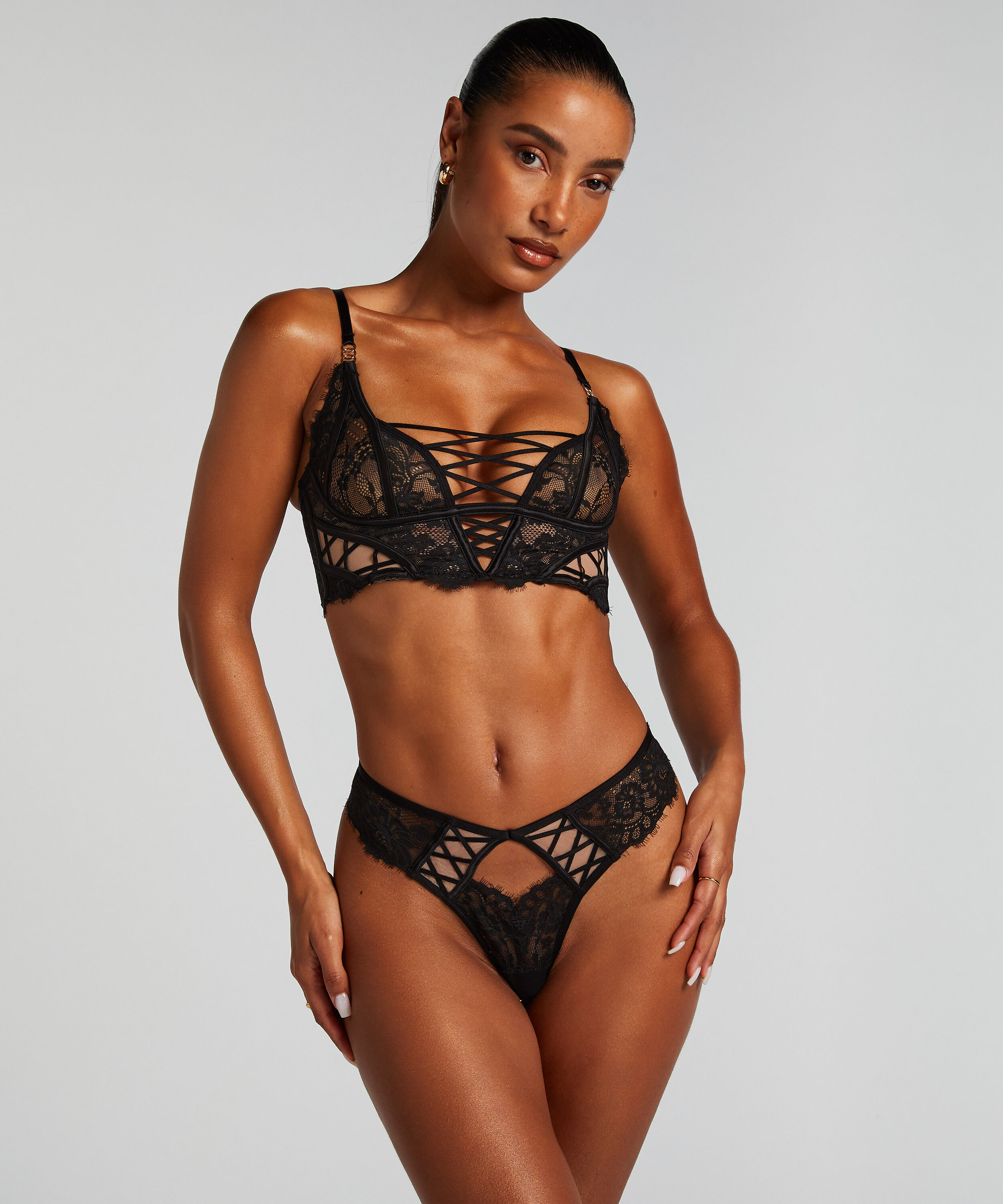 String Loretta, Zwart