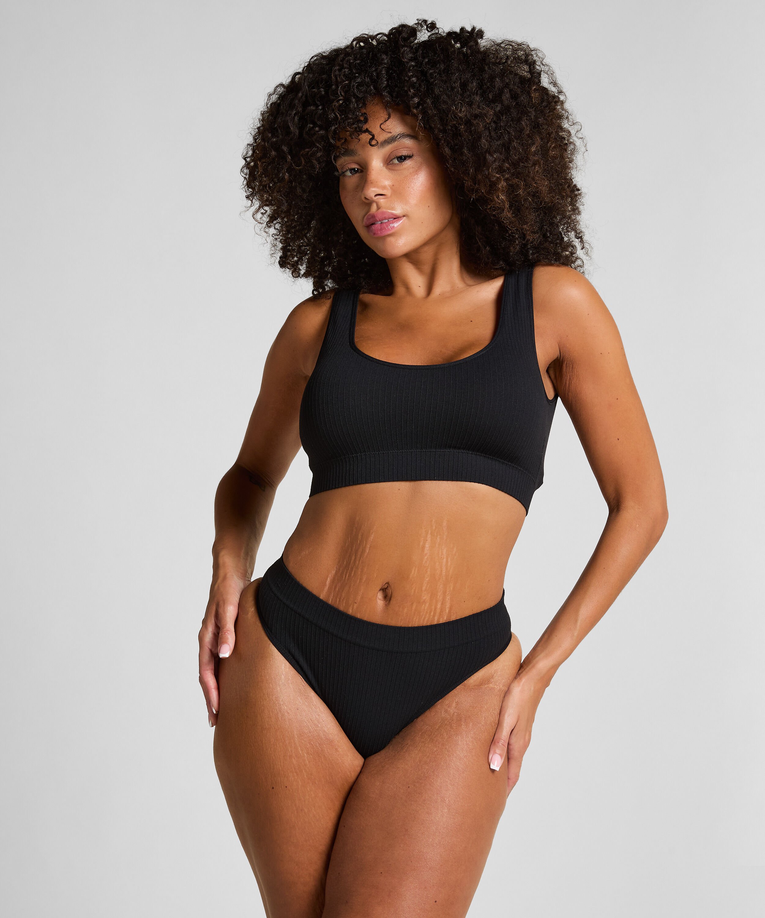 Brazilian Dianne, Zwart