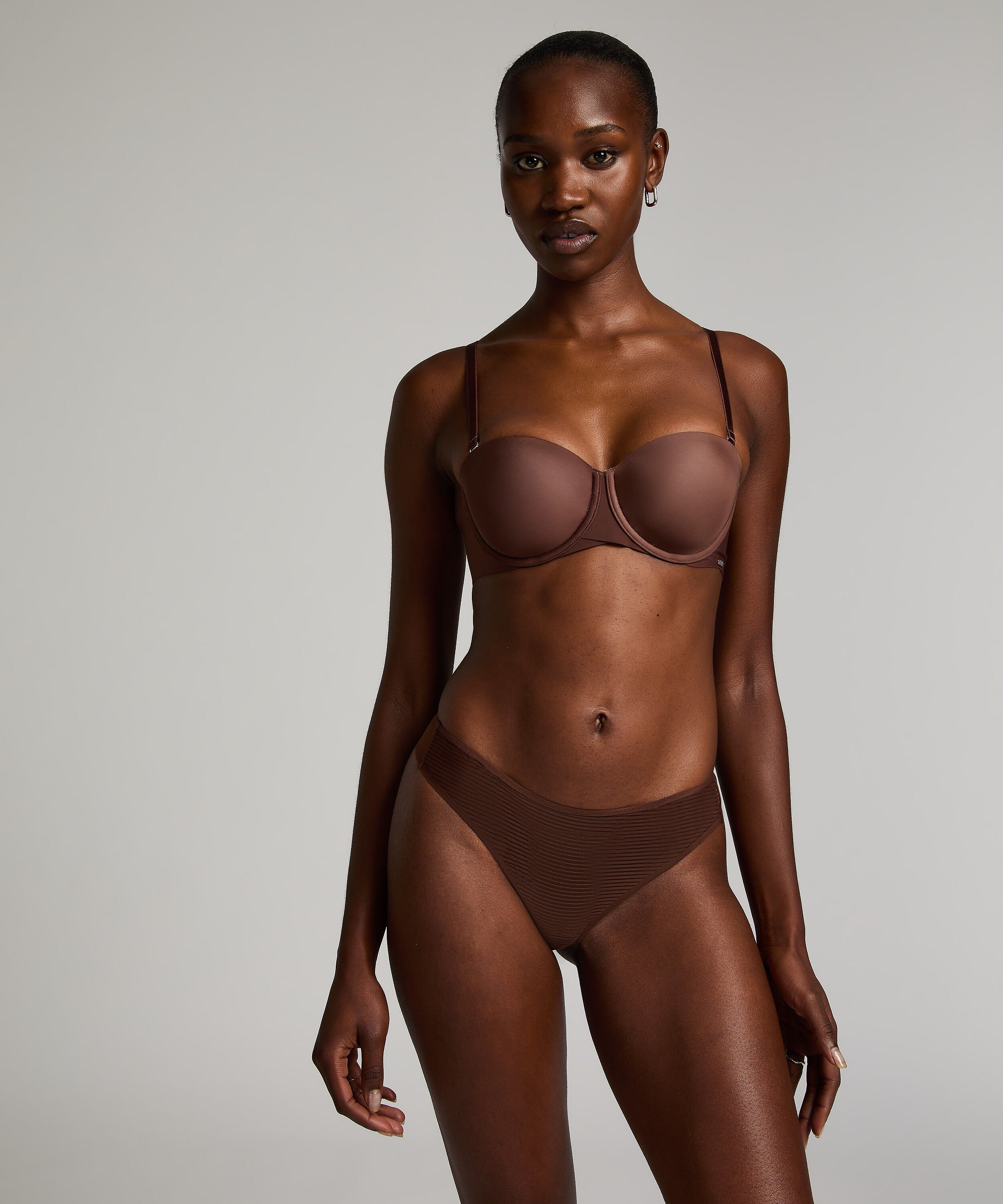 Invisible string Stripe mesh, Bruin Invisible string Stripe mesh, Bruin