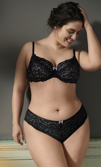 Brazilian Marina, Zwart