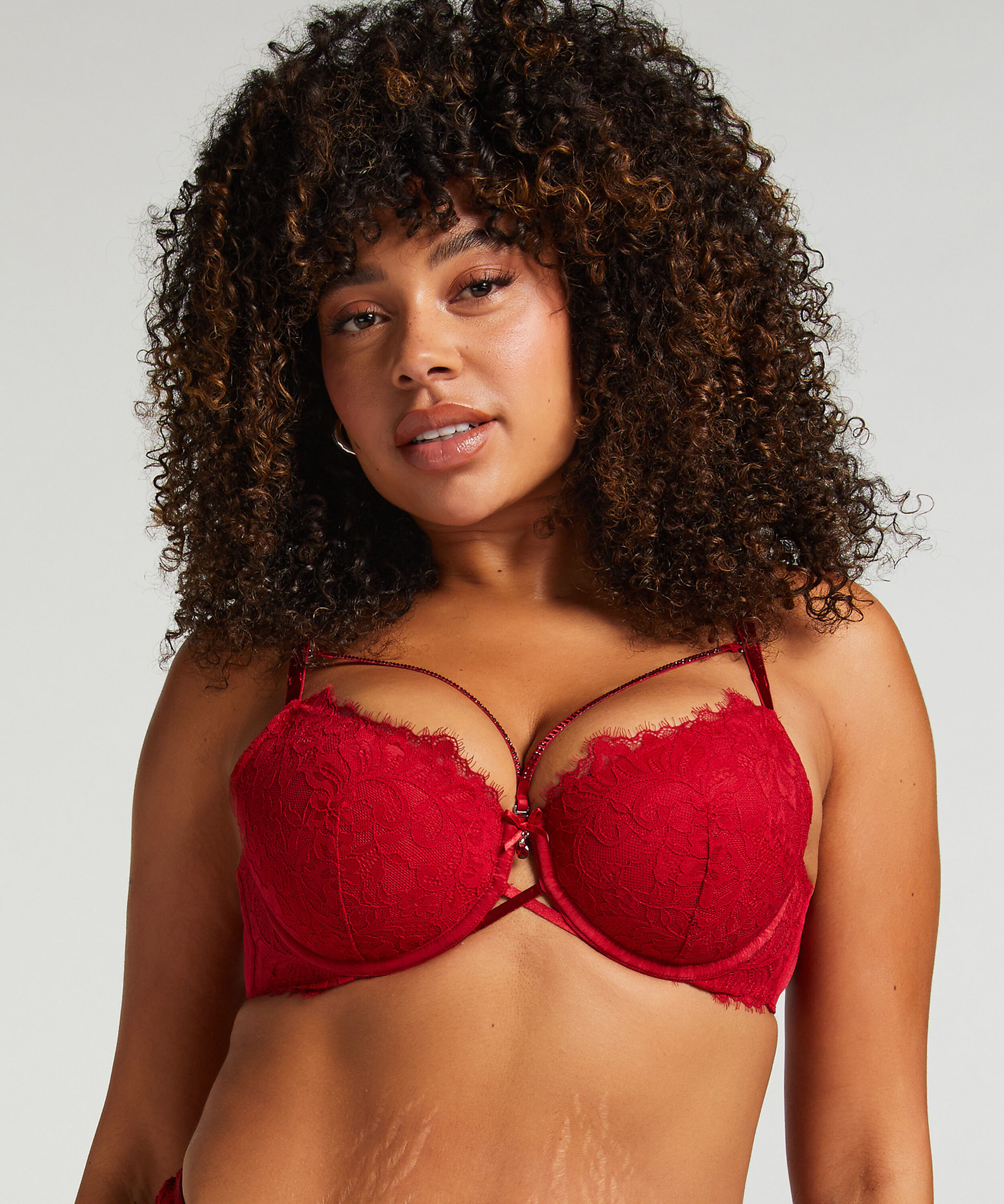 Voorgevormde beugel bh Charlotta, Rood