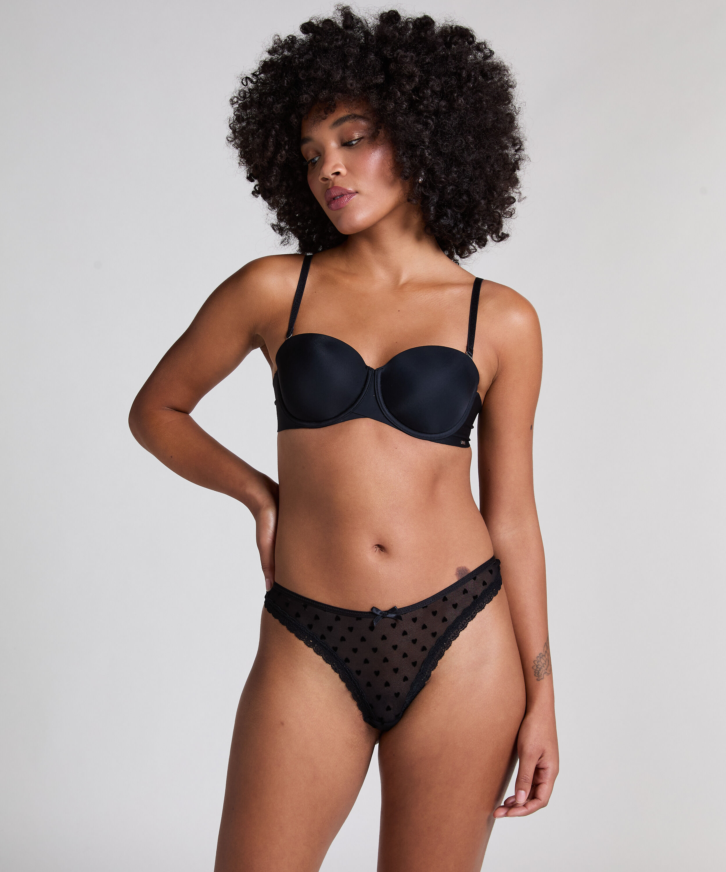 String Phoebe, Zwart String Phoebe, Zwart