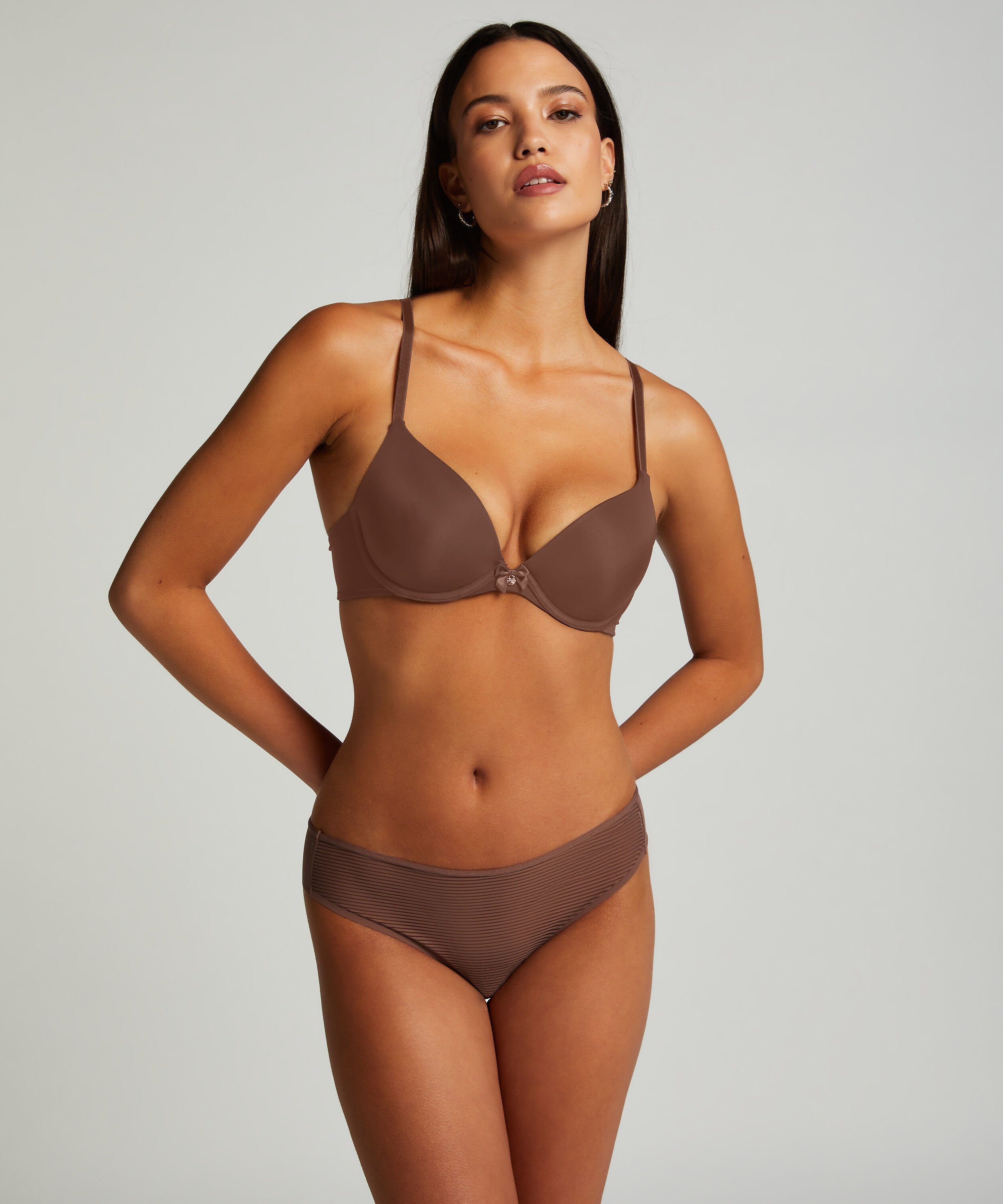 Invisible brazilian Stripe mesh, Bruin