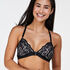 Voorgevormde triangle bralette Marina, Zwart