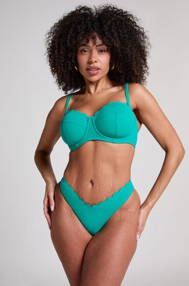 Hunkemöller Hoog uitgesneden Bikinibroekje Scallop Groen
