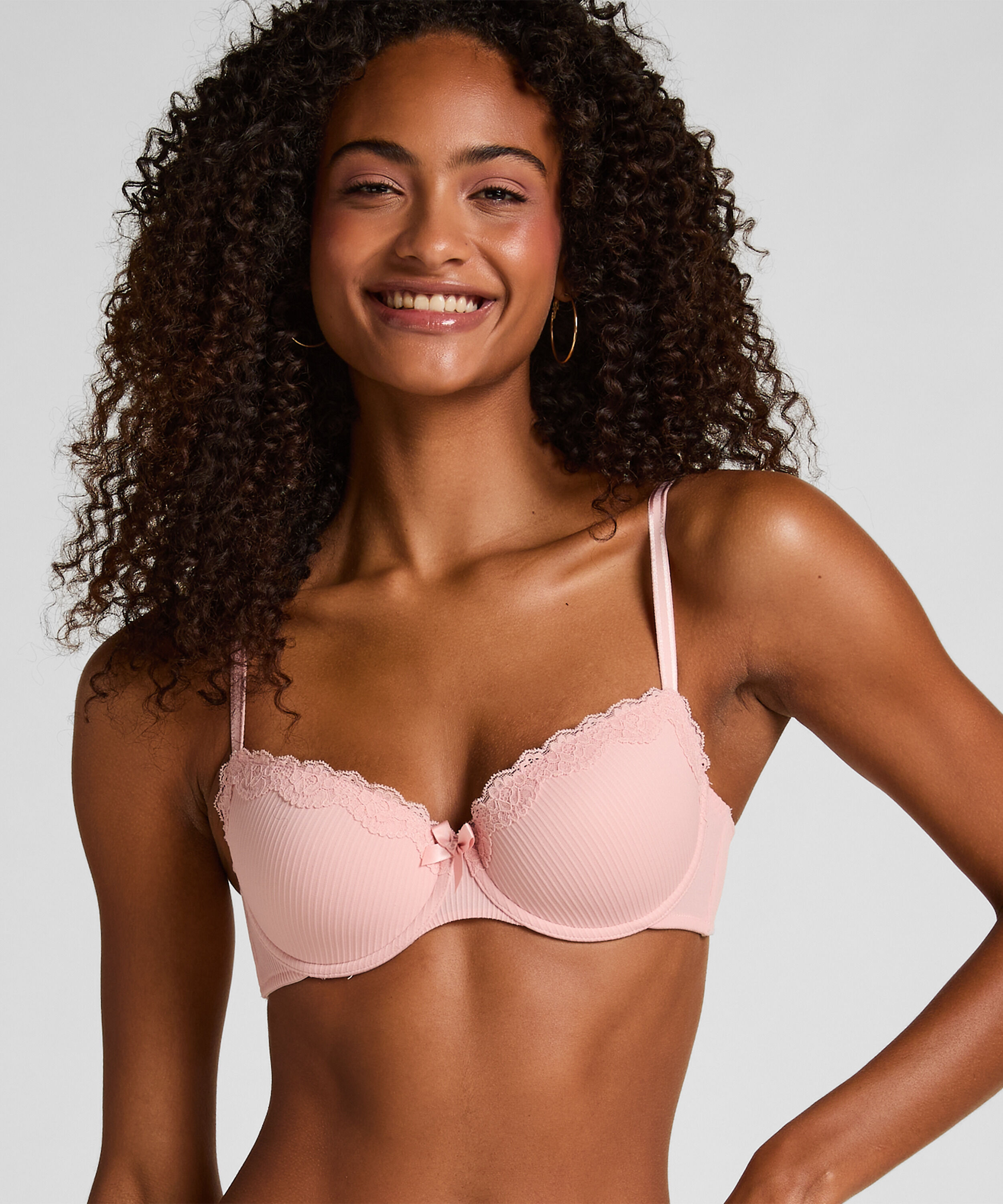 Voorgevormde beugel bh Lola, Roze
