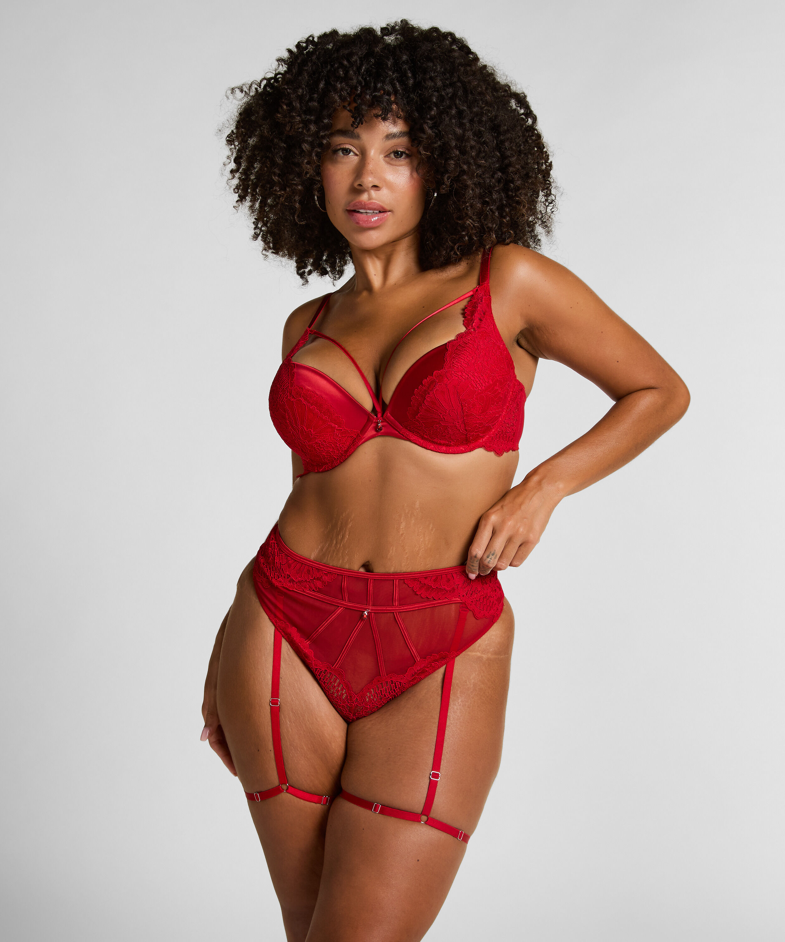 Jarretel string Whitney, Rood
