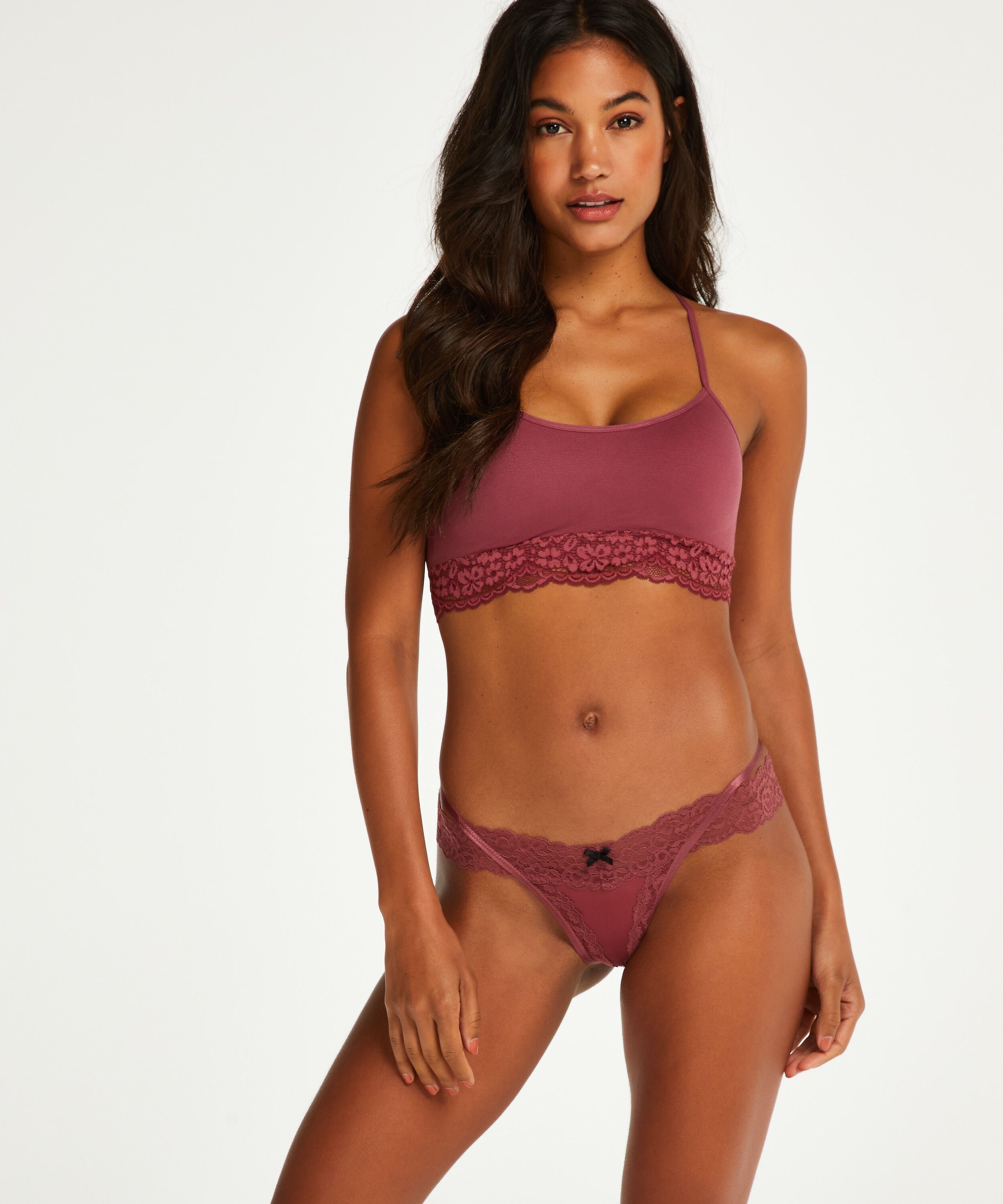 String Elliena, Rood
