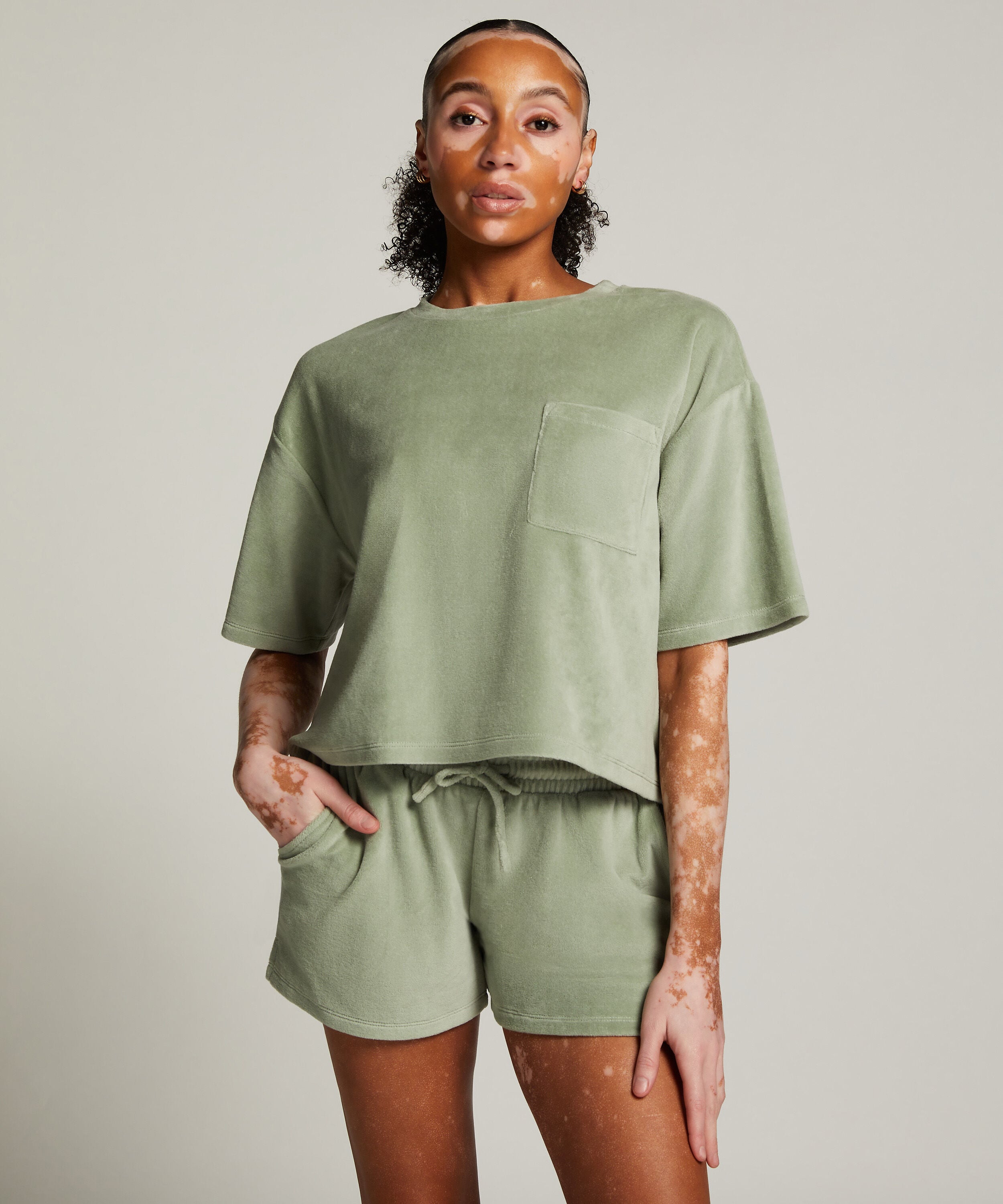 Shorts Velours Pocket, Groen Shorts Velours Pocket, Groen