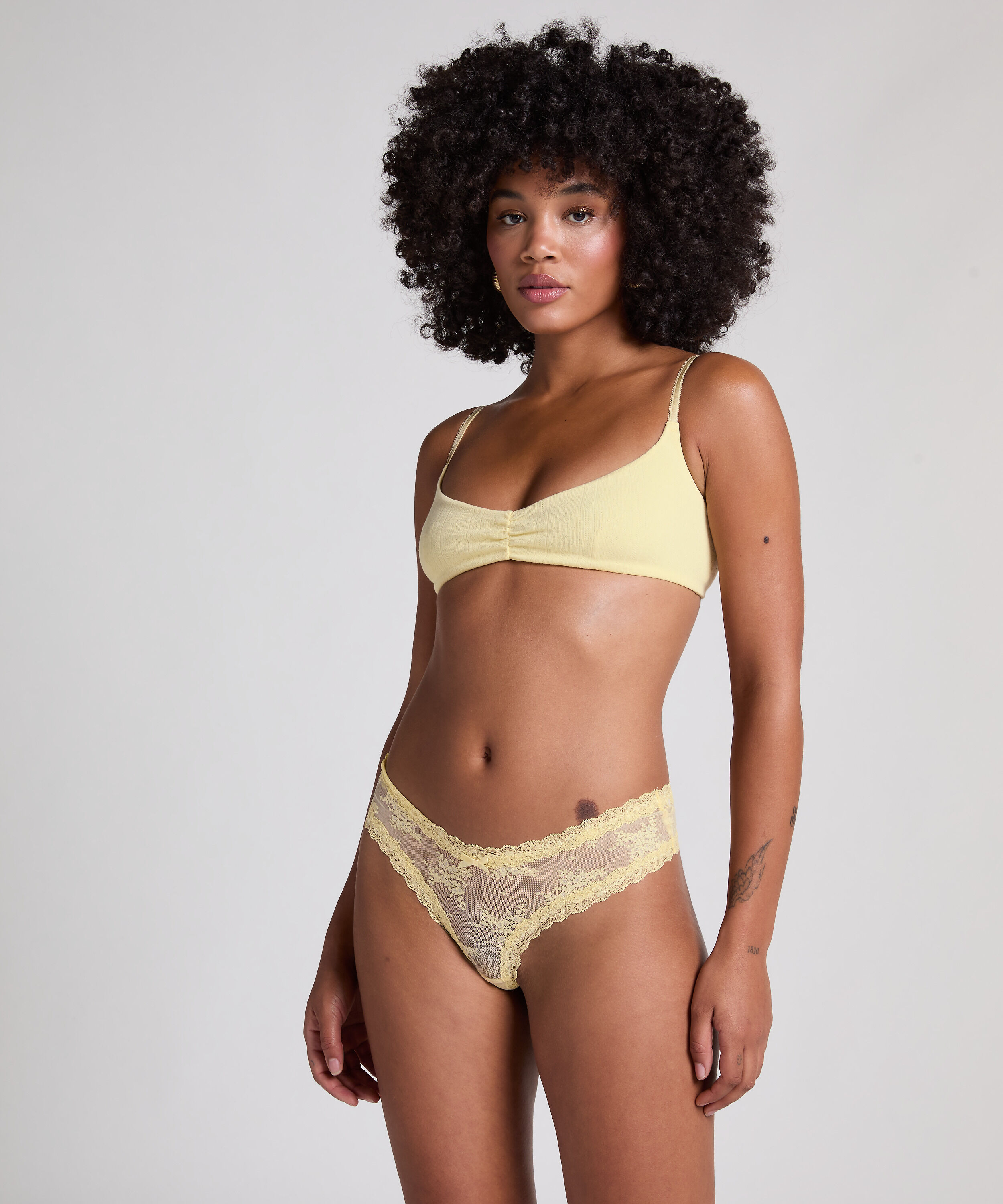 Brazilian V-shape Mesh, Geel Brazilian V-shape Mesh, Geel