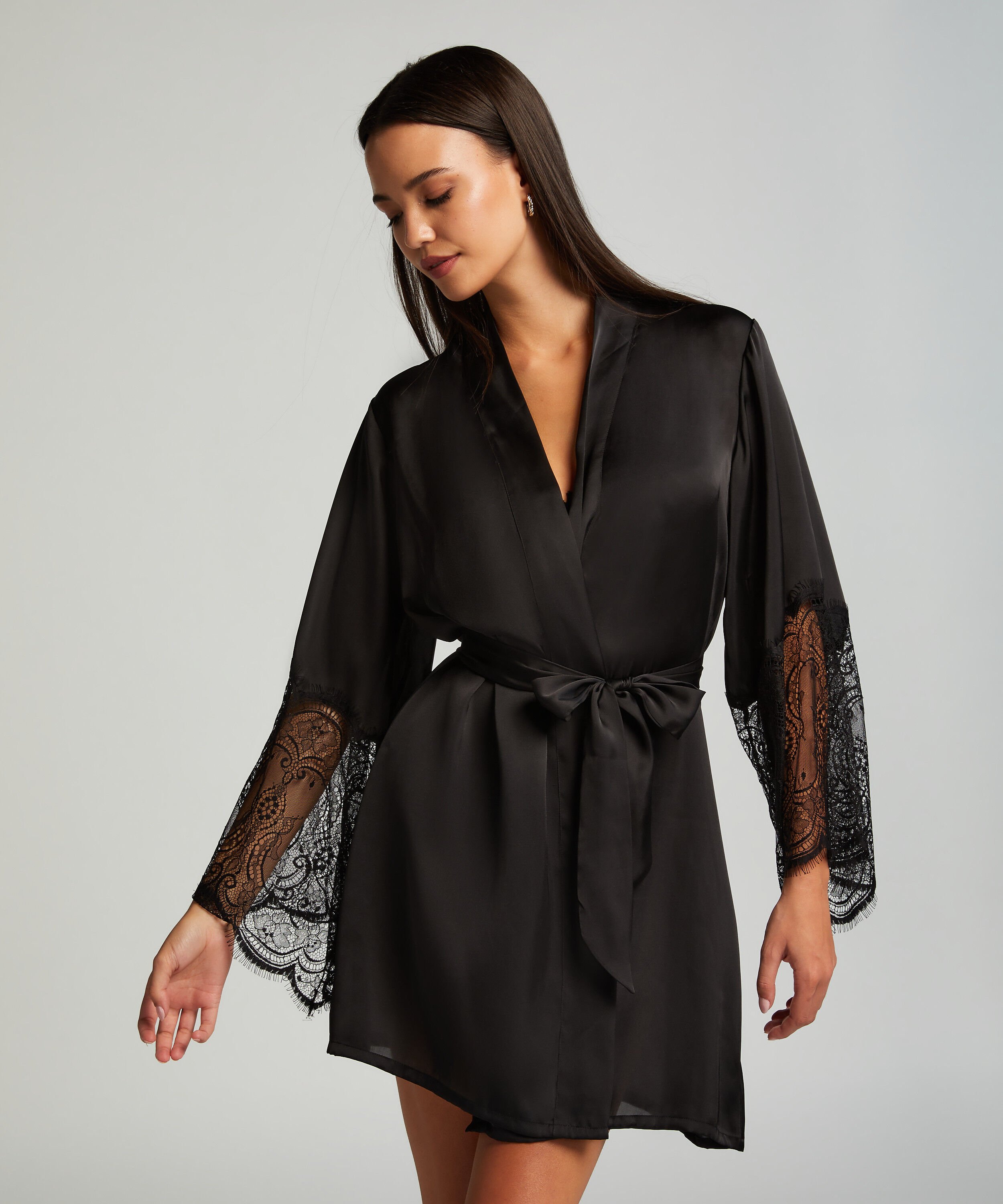 Kimono Satin lace, Zwart Kimono Satin lace, Zwart