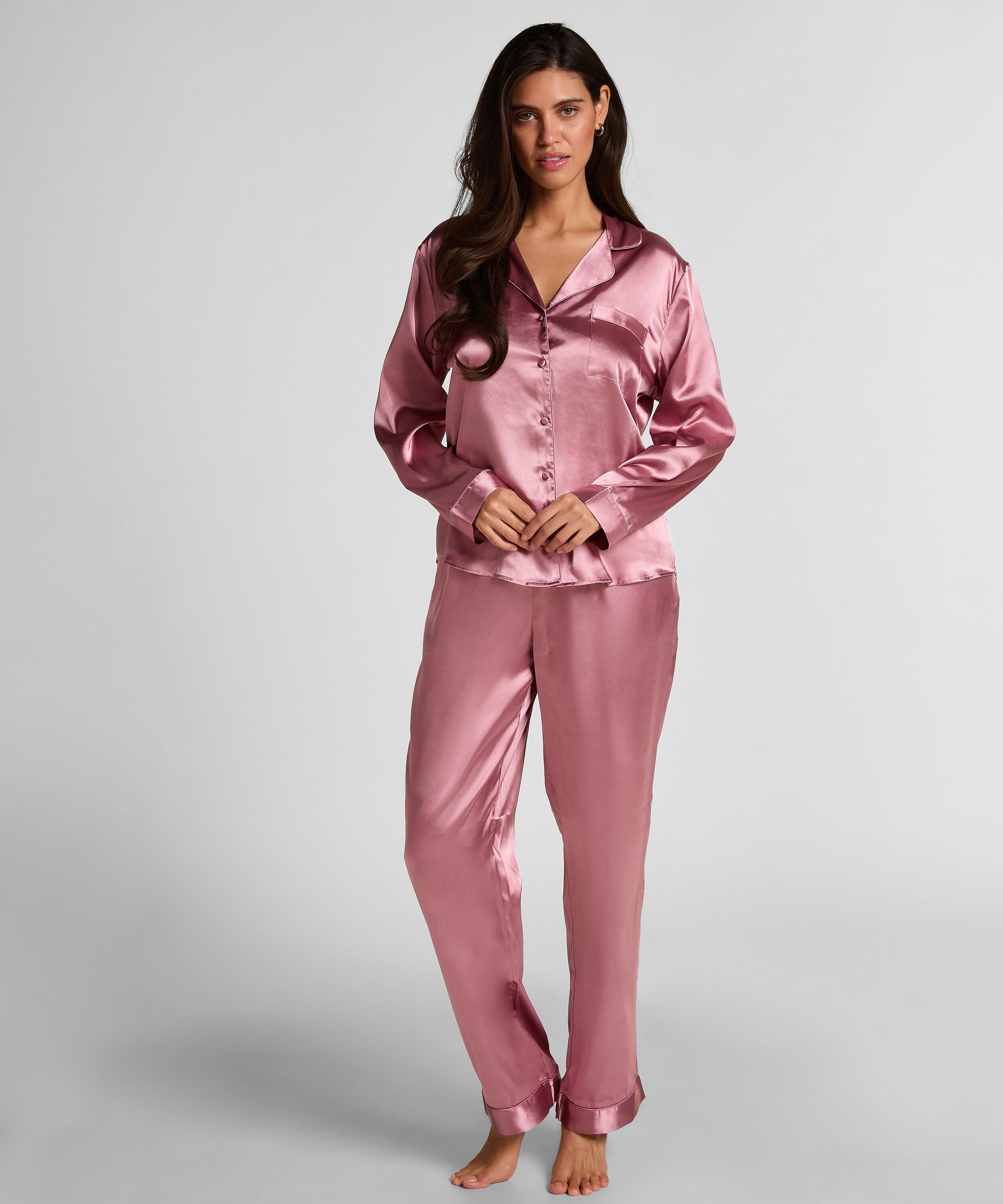 Pyjamaset van glanzend satijn, Roze Pyjamaset van glanzend satijn, Roze