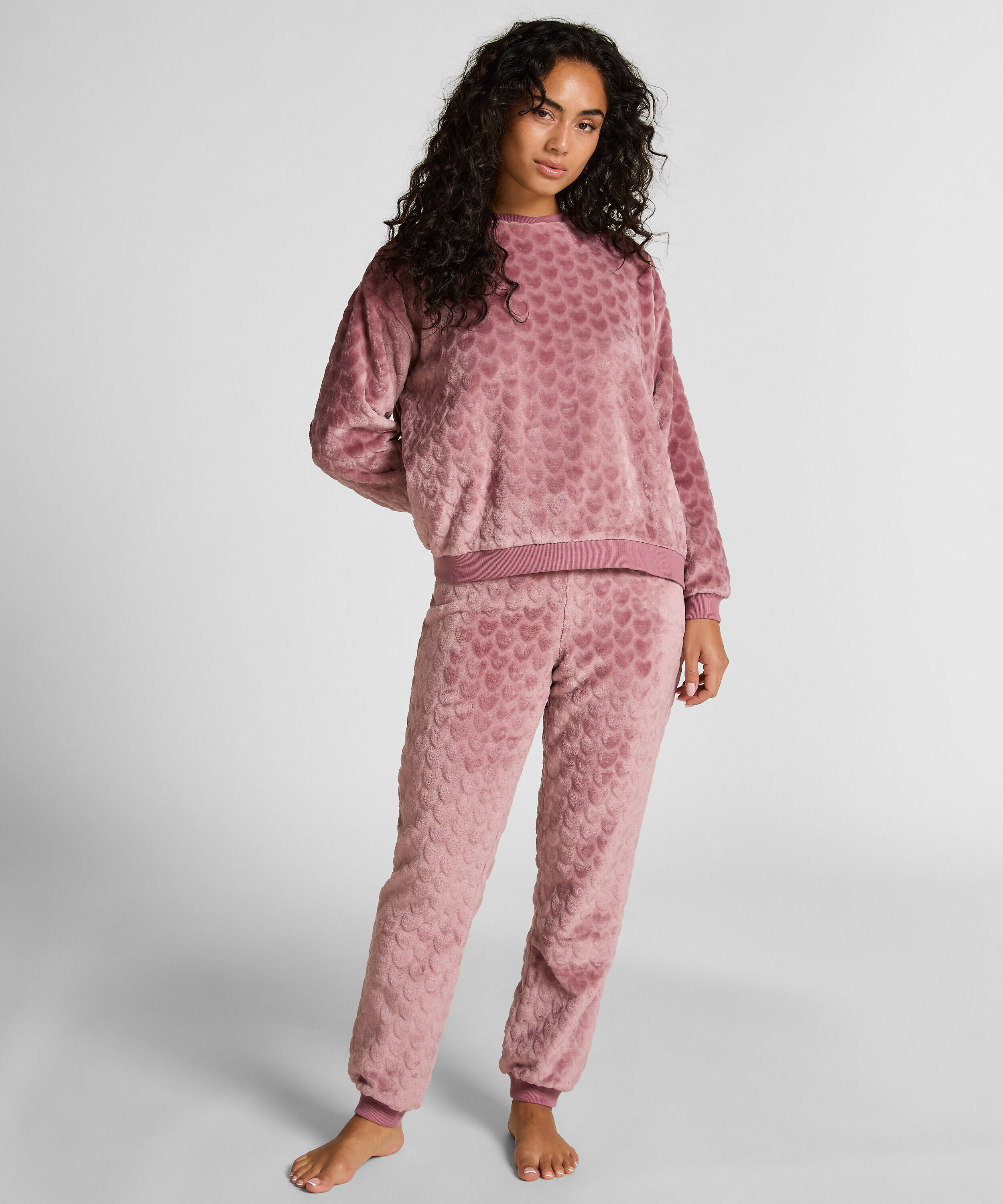 Fleece pyjamaset met hartmotief