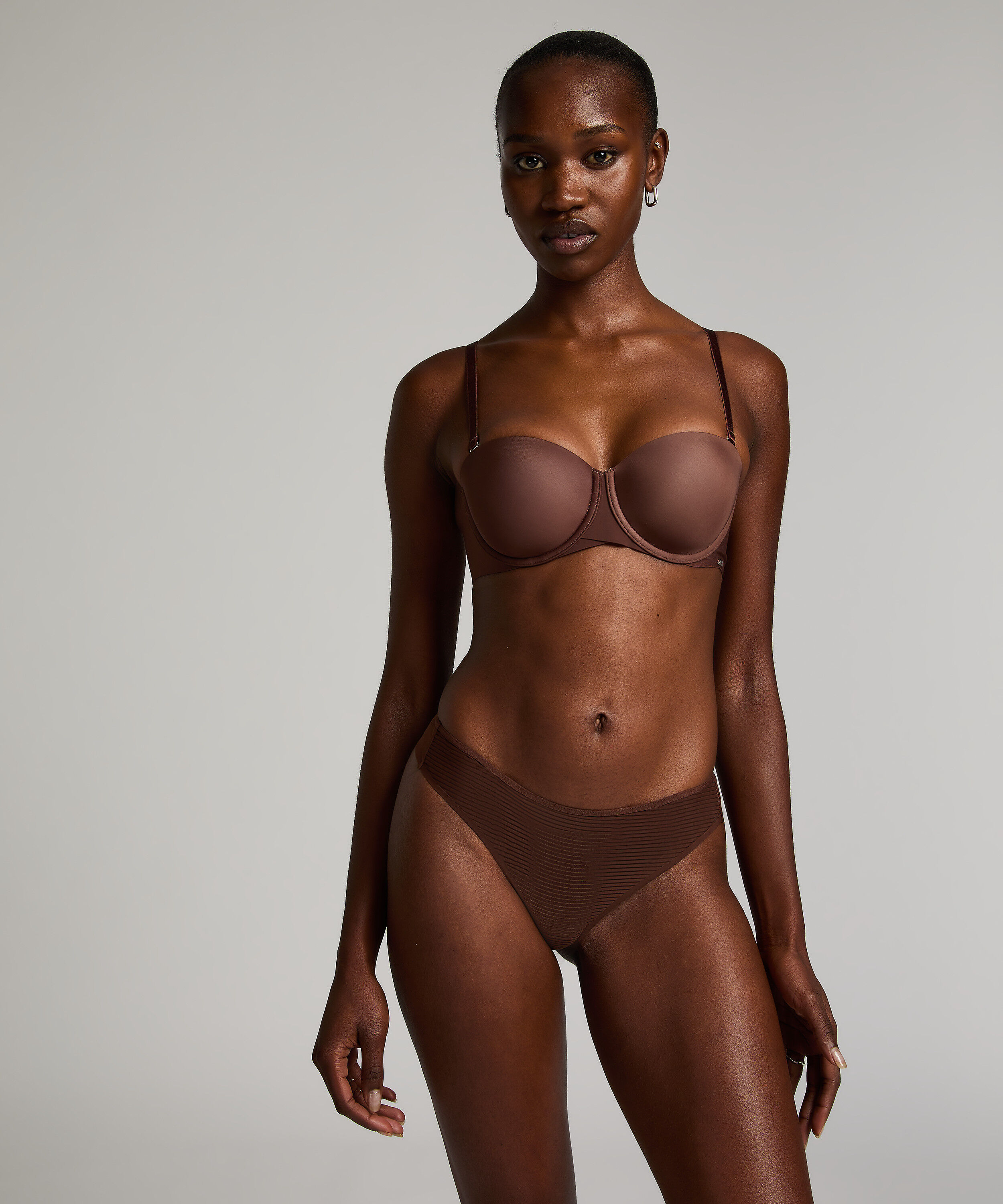 Invisible string Stripe mesh, Bruin Invisible string Stripe mesh, Bruin