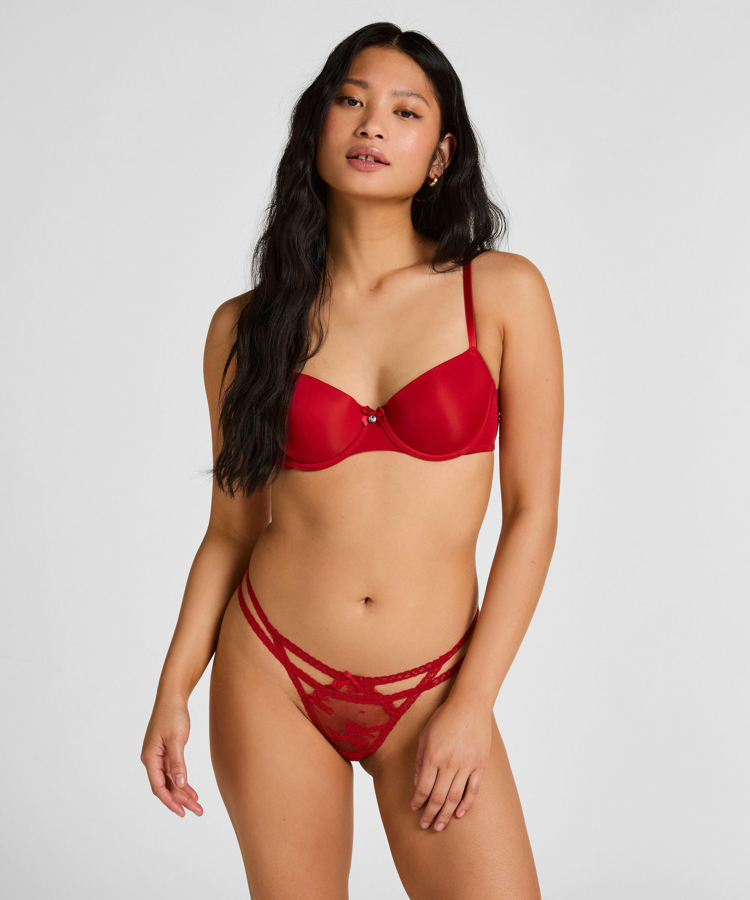String Irina, Rood String Irina, Rood