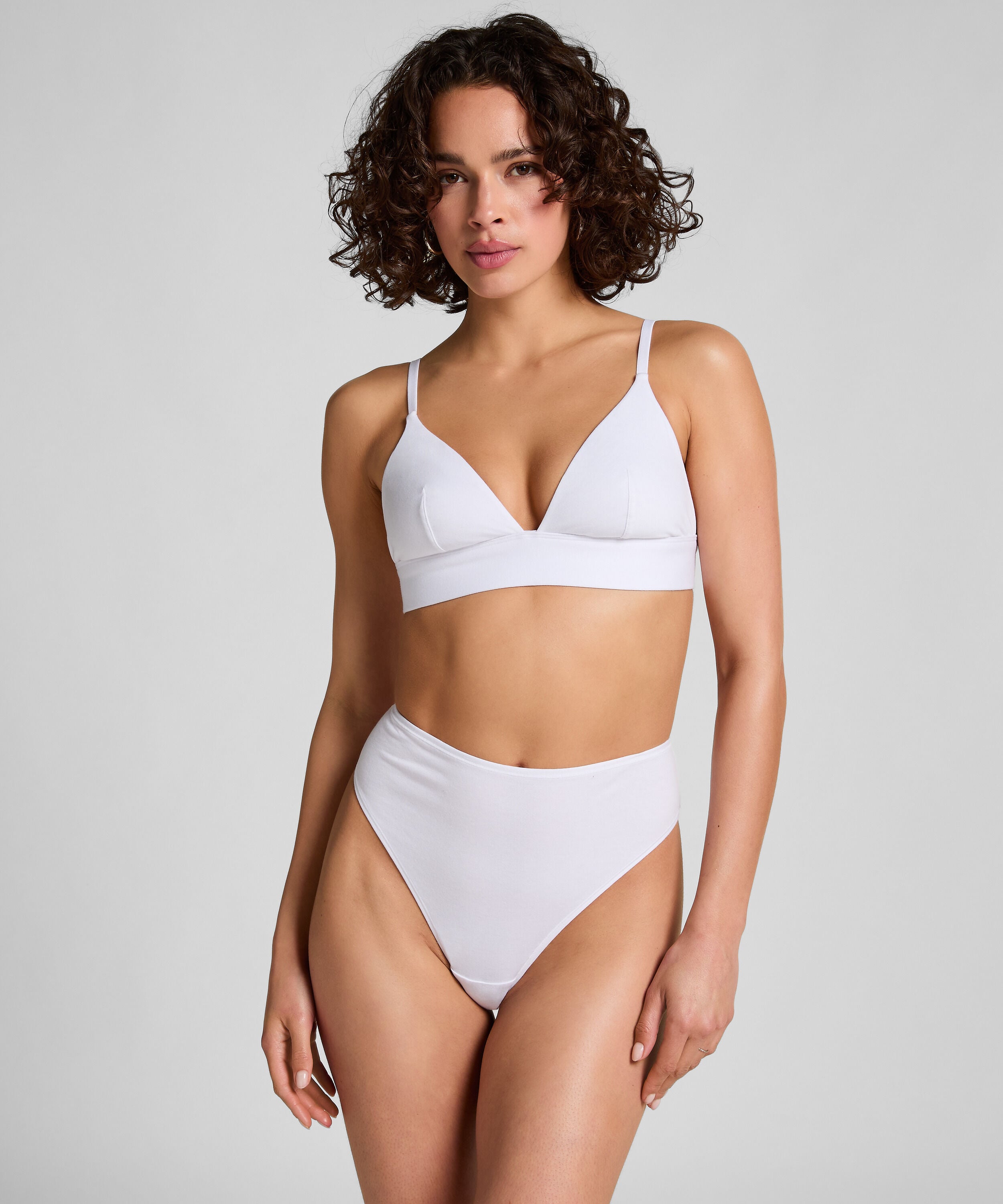 Katoenen string, Wit