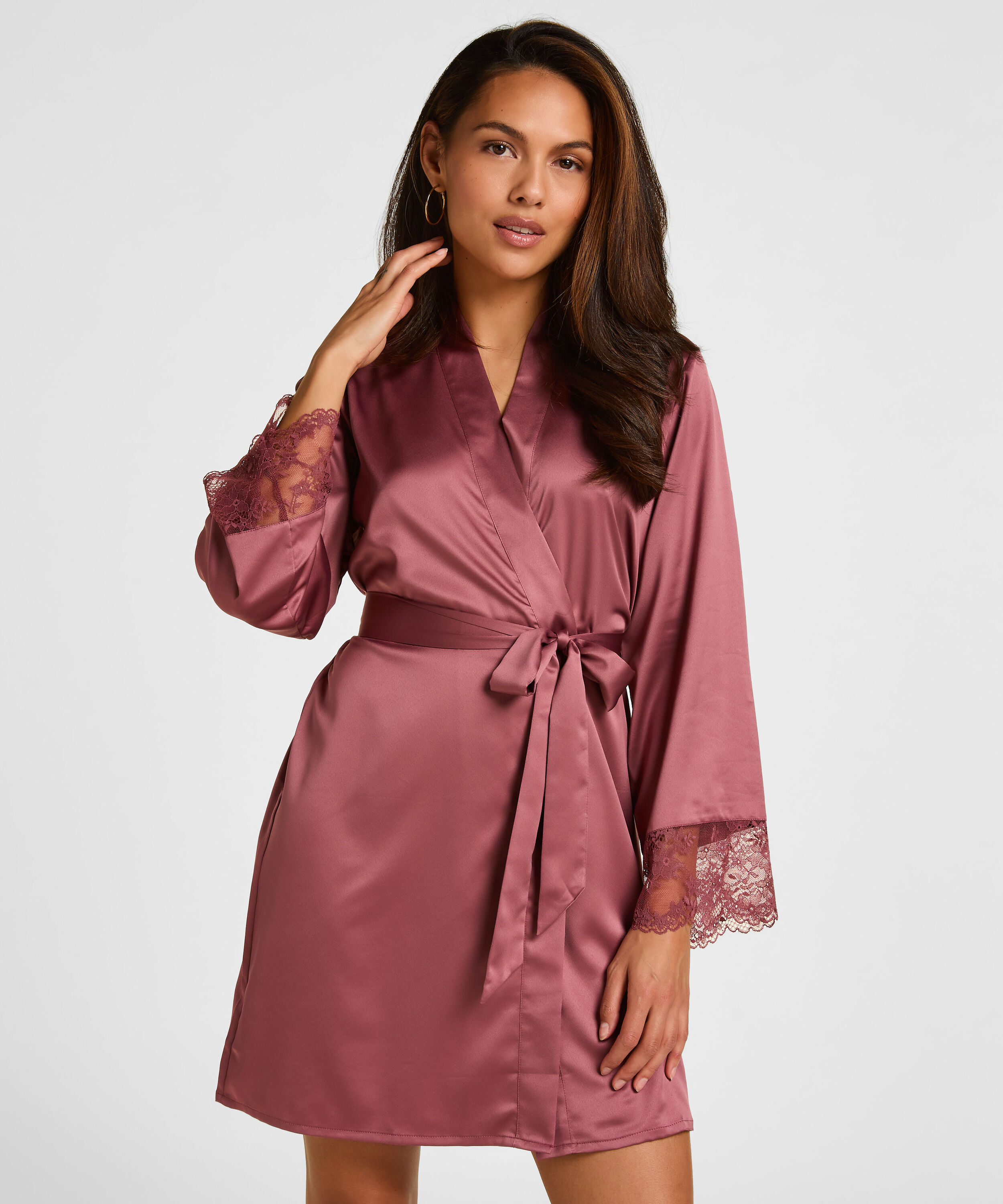 Kimono Naomi, Roze