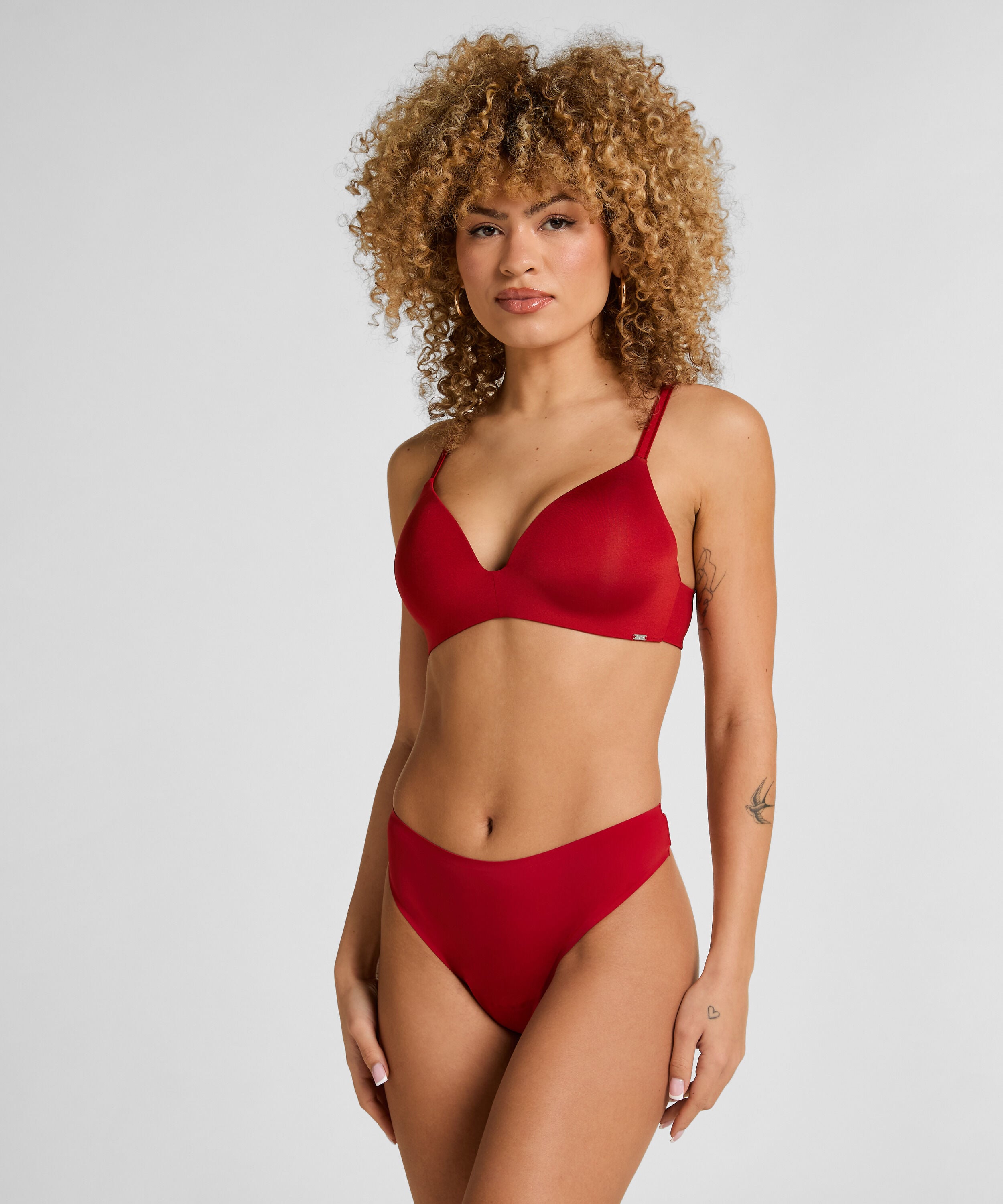Invisible string basic, Rood