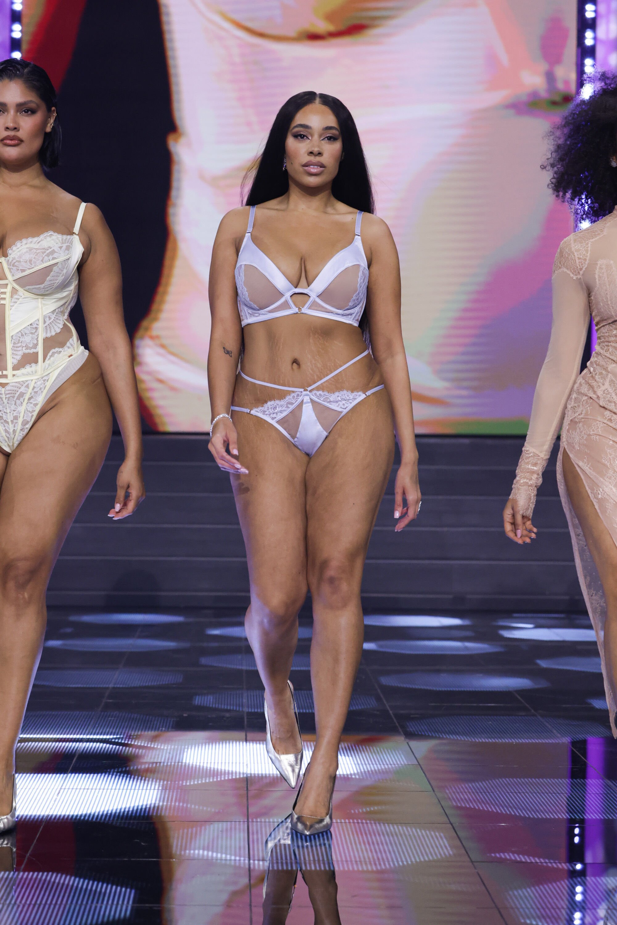 Brazilian met open kruis Nisha, Blauw Brazilian met open kruis Nisha, Blauw