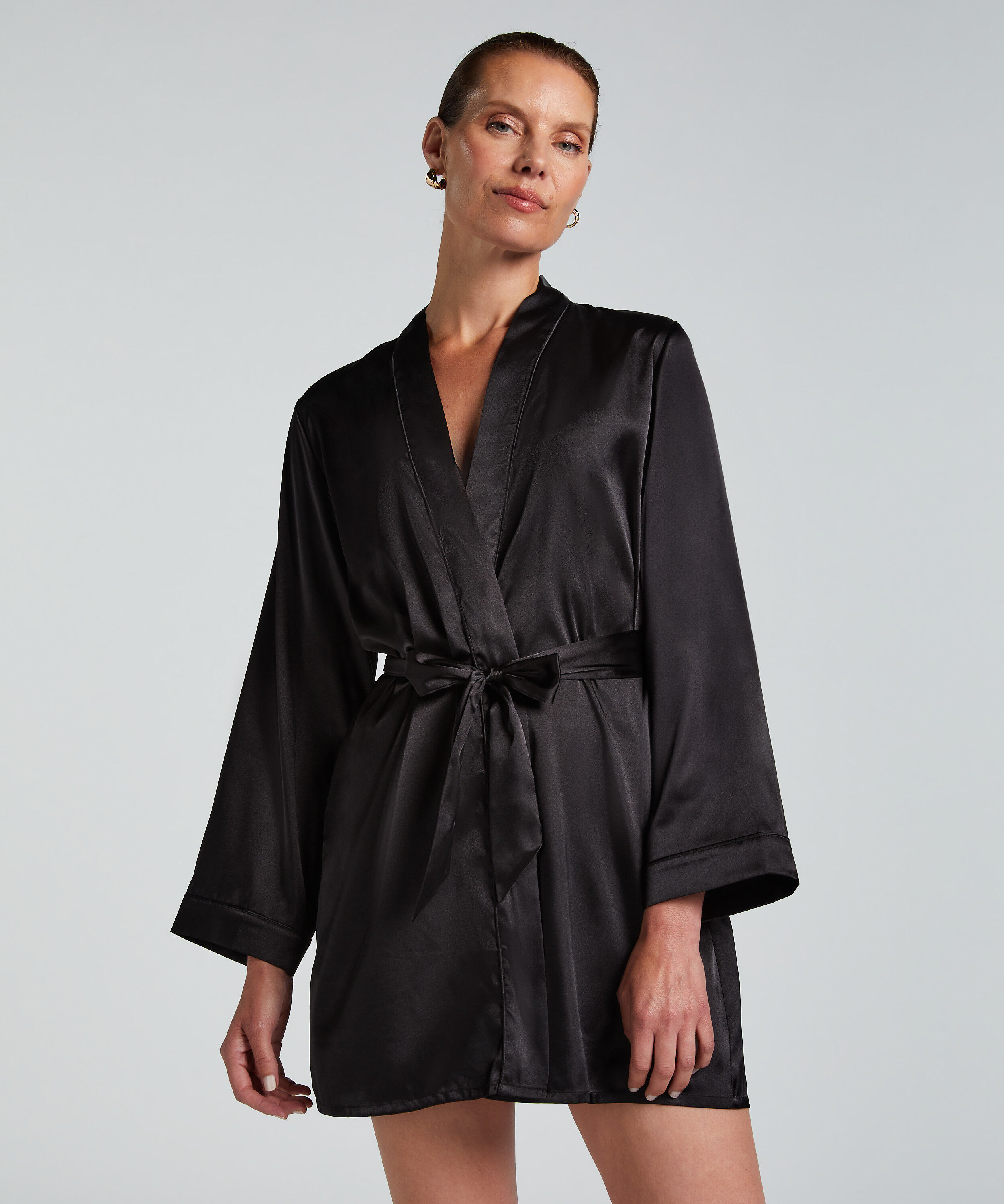 Kimono Satin, Zwart