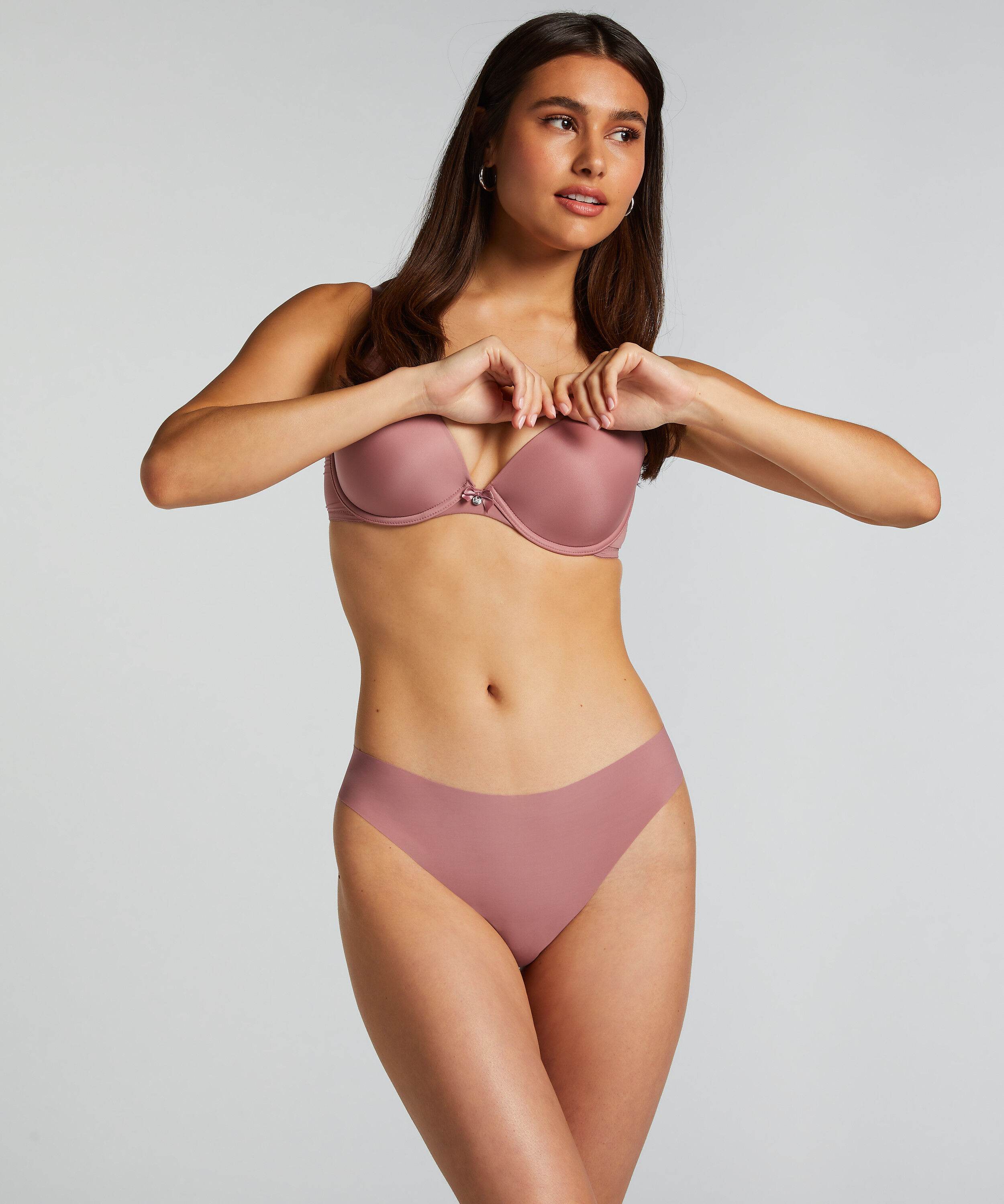 Invisible string basic, Roze