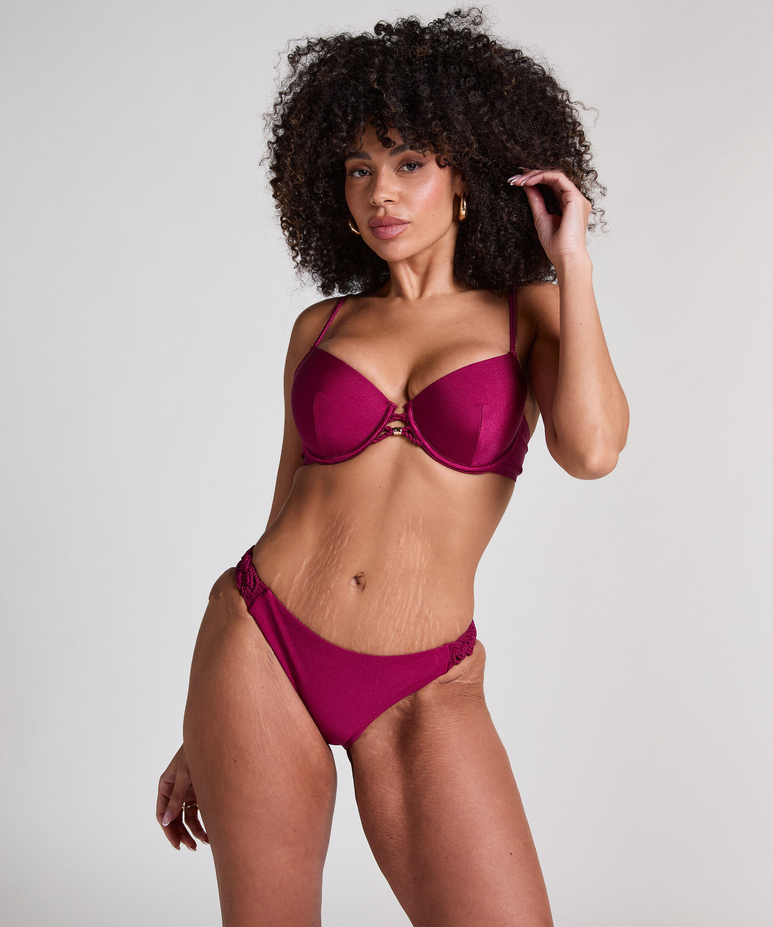 Kendall Jenner x Calzedonia: Rood! Hot! Kendall! Bikini campagne en badmode collectie - FIV | Magazin Kendall Jenner x Calzedonia: Rood! Hot! Kendall! Bikini campagne en badmode collectie - FIV | Magazin